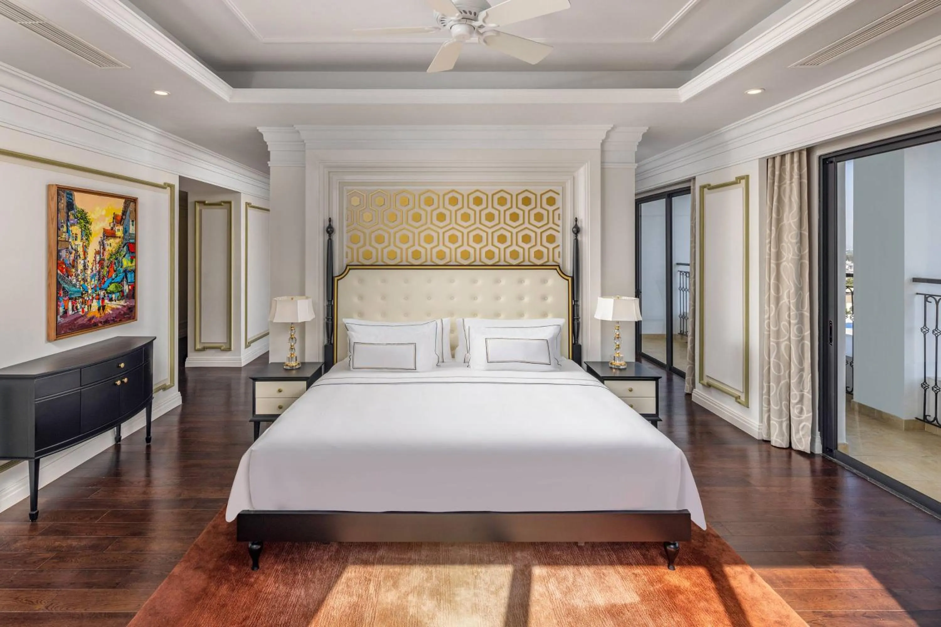 Bed in Meliá Vinpearl Hai Phong Rivera