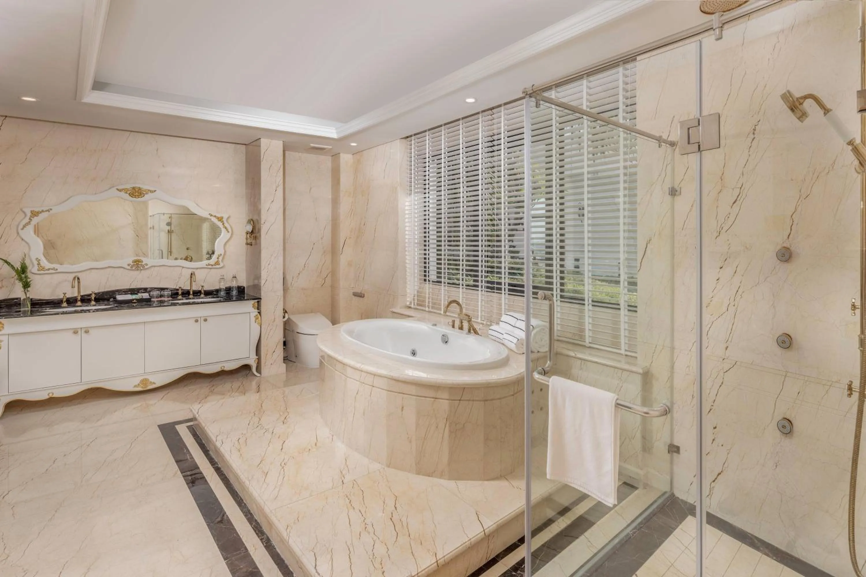 Bathroom in Meliá Vinpearl Hai Phong Rivera