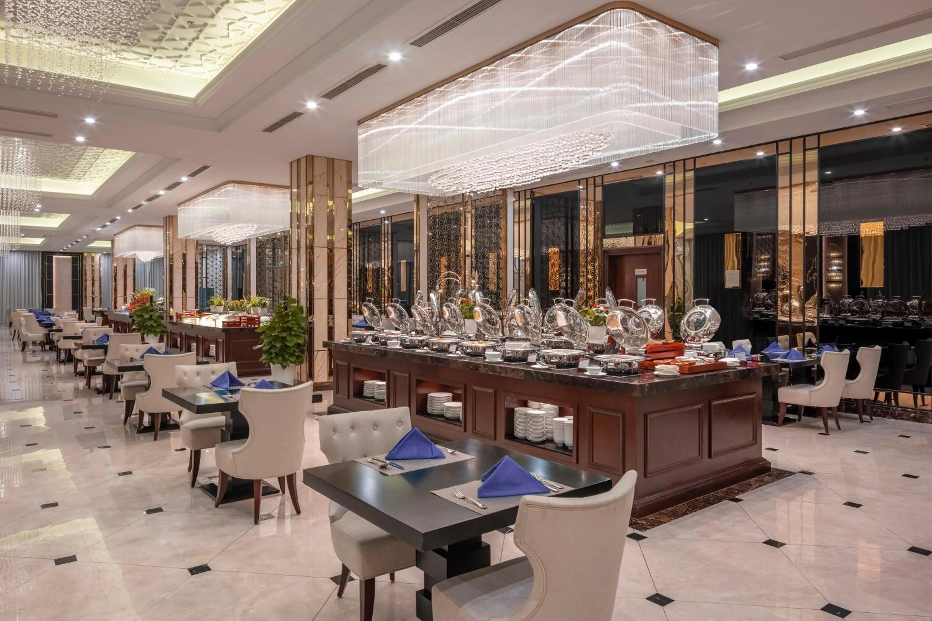 Restaurant/places to eat in Meliá Vinpearl Hai Phong Rivera