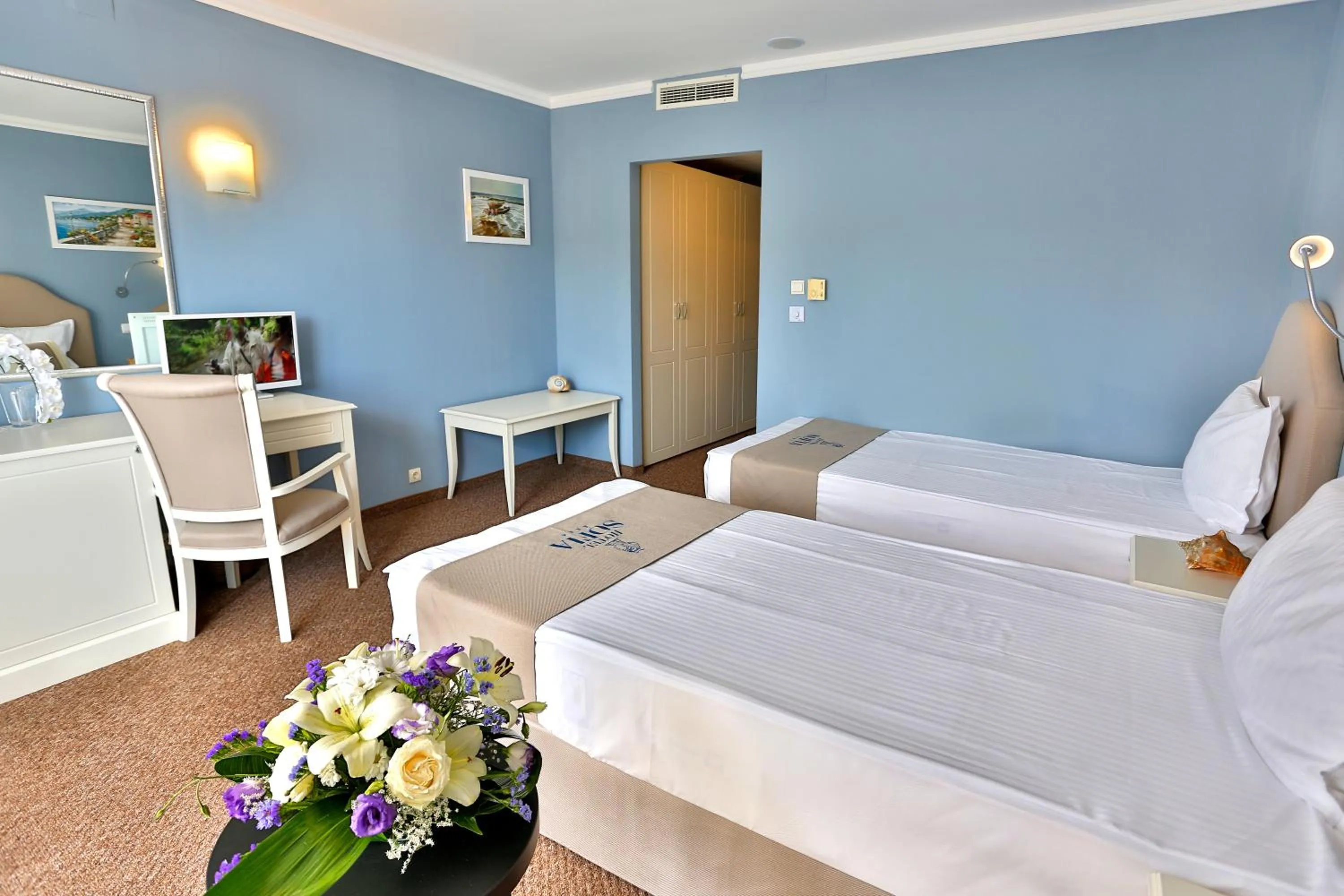 Bathroom, Bed in Sofia Hotel - All Inclusive & Private Beach