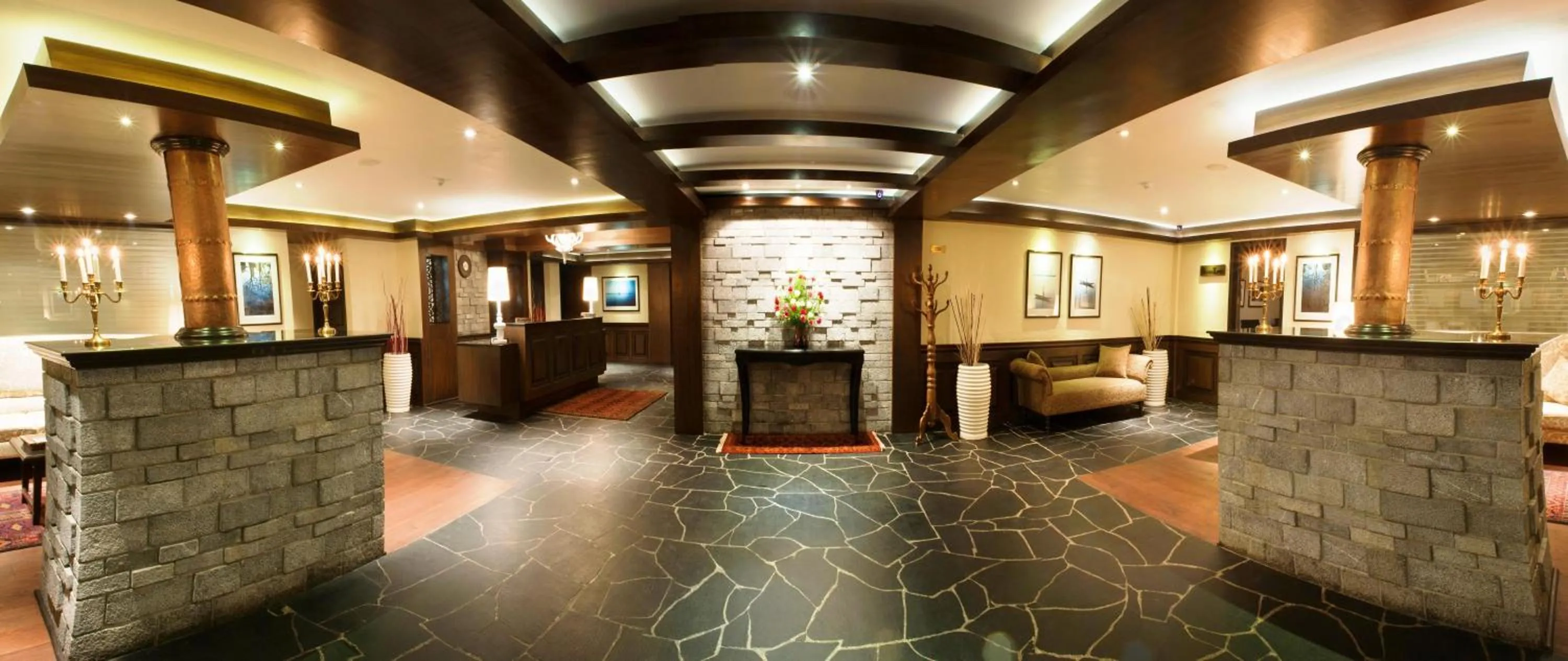 Lobby or reception in The Vintage Gulmarg