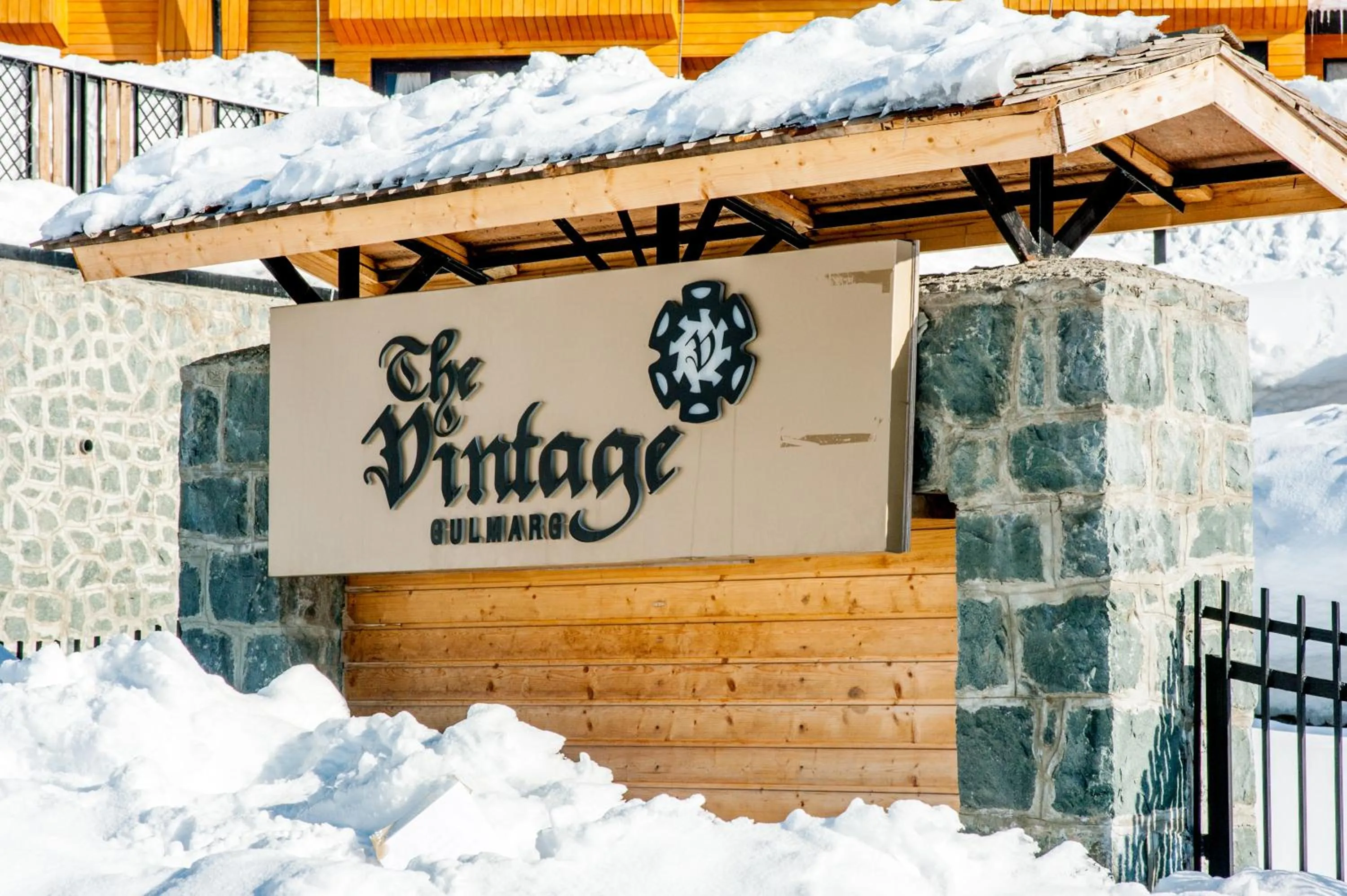 Logo/Certificate/Sign in The Vintage Gulmarg