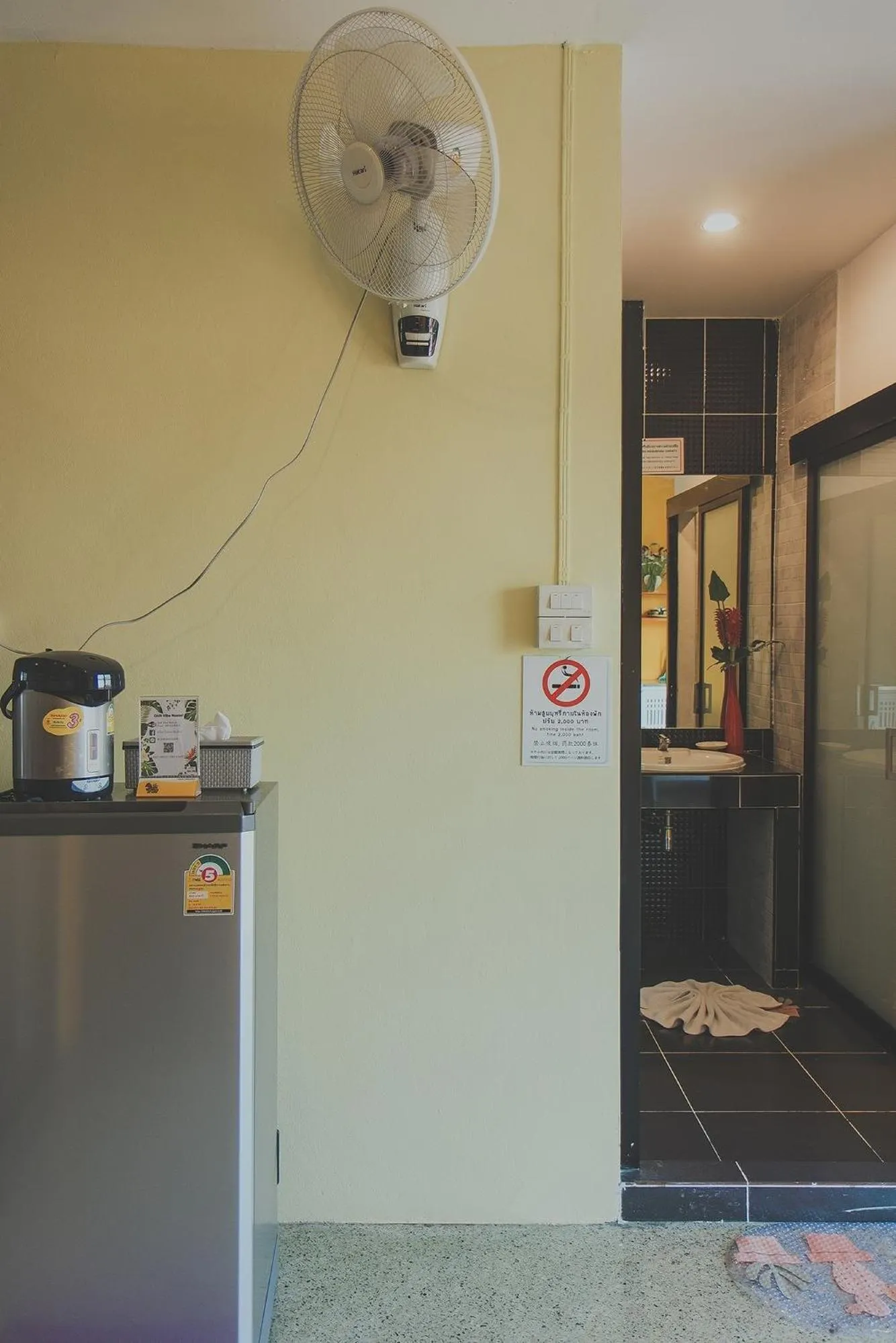 Photo of the whole room in Chill Vibe Hostel