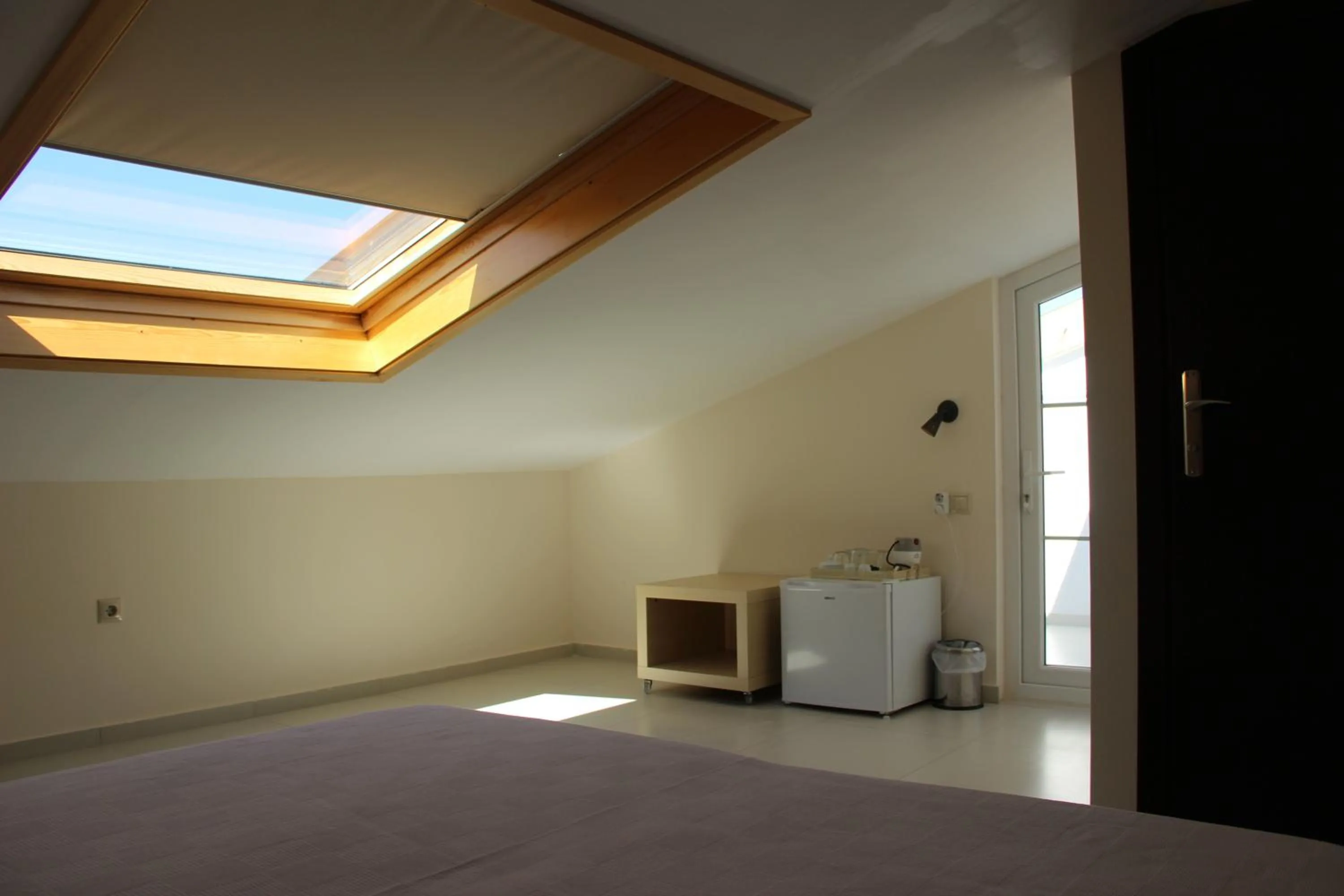 Other, Bed in Lantana Aparts