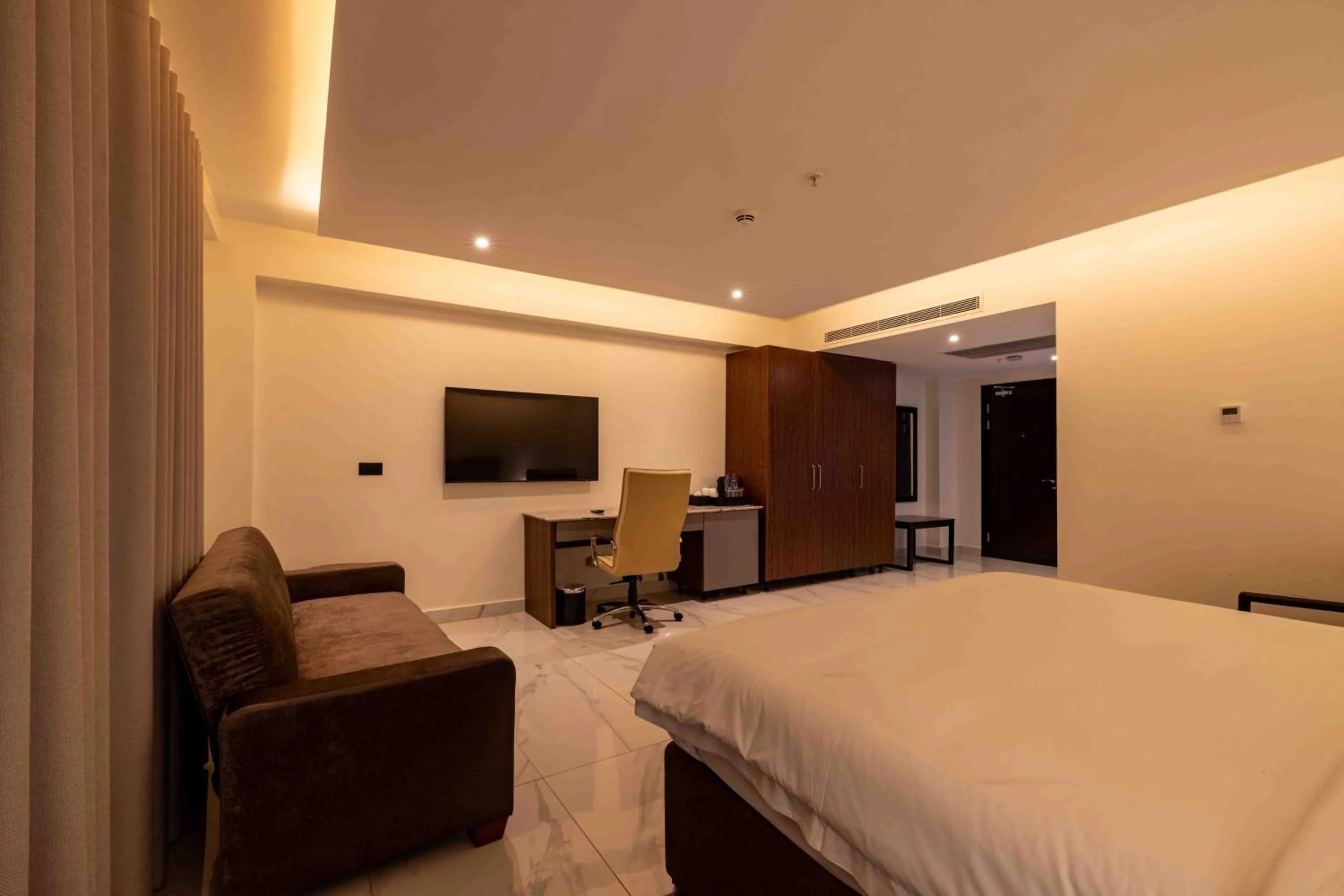 Bedroom, Bed in The Palms by Eagles Airport City