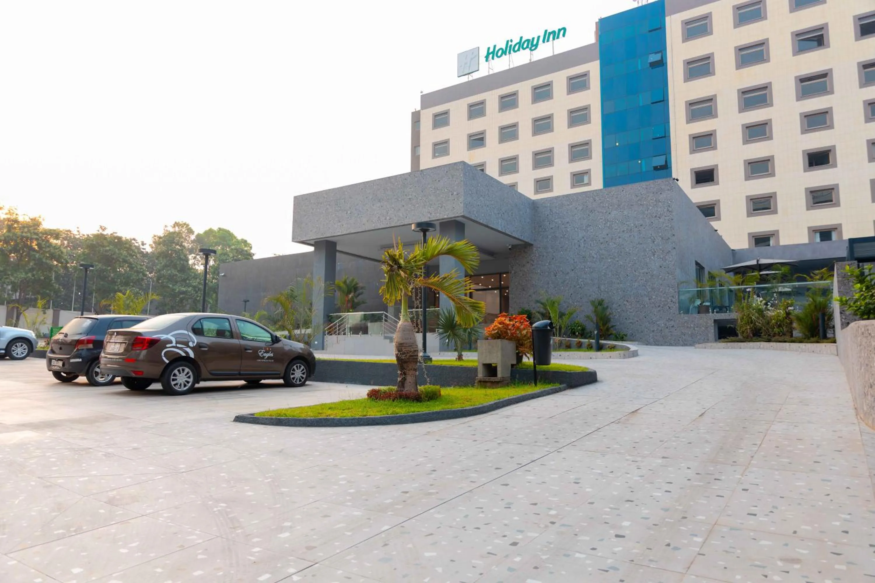 Parking in The Palms by Eagles Airport City