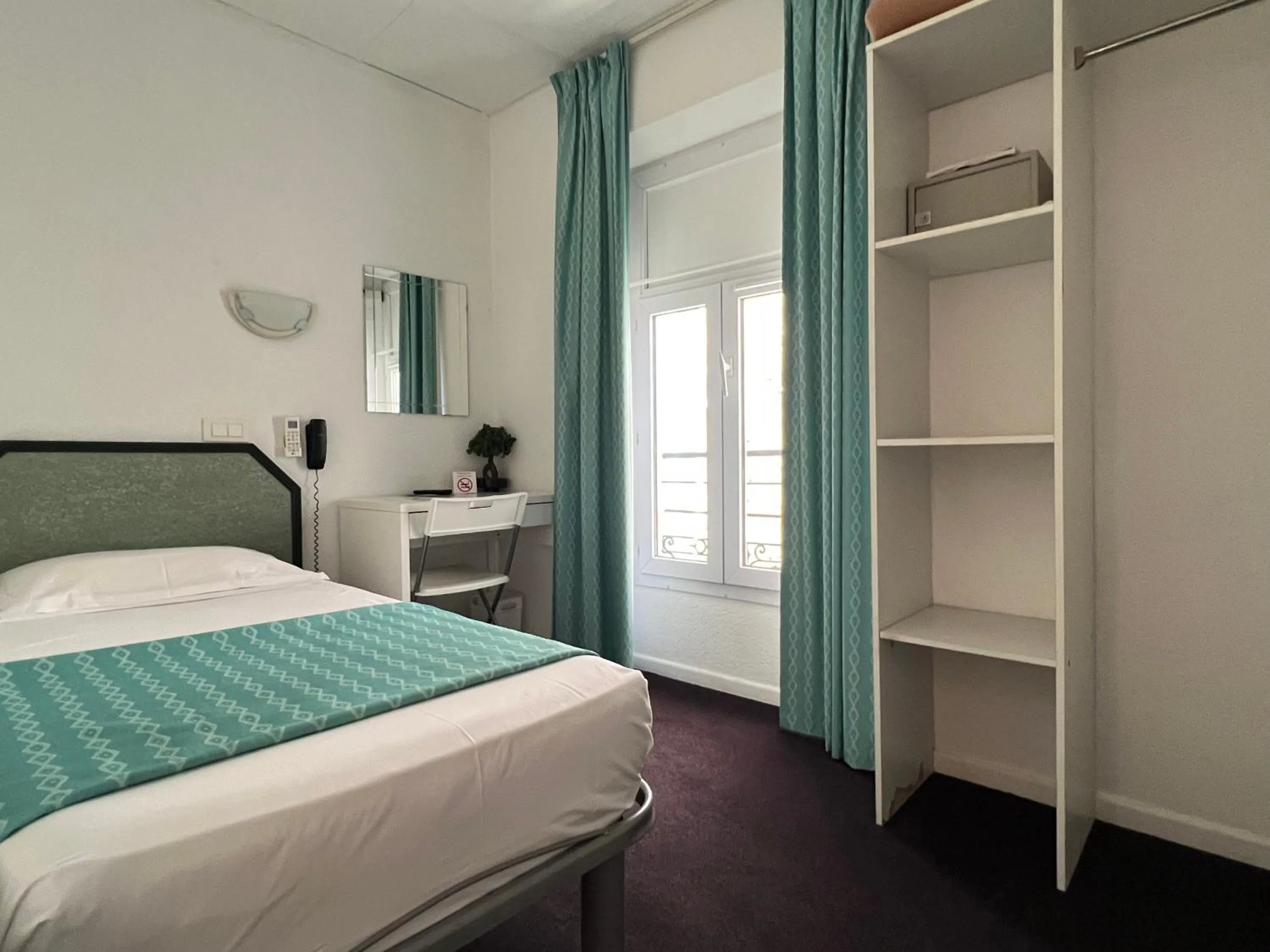 Bed in Little Palace