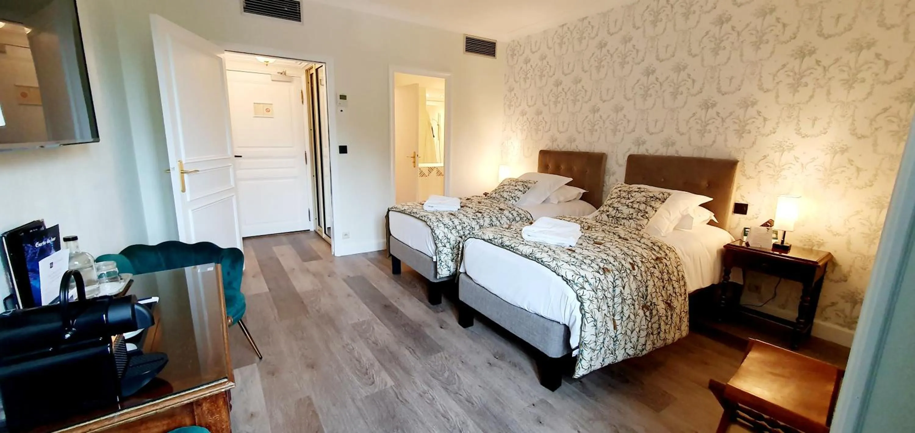 Superior Twin Room in Demeures & Châteaux - Hôtel Greuze & Spa Tournus