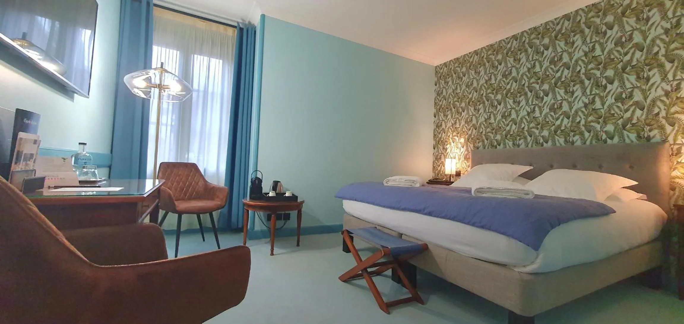 Bedroom, Bed in Demeures & Châteaux - Hôtel Greuze & Spa Tournus