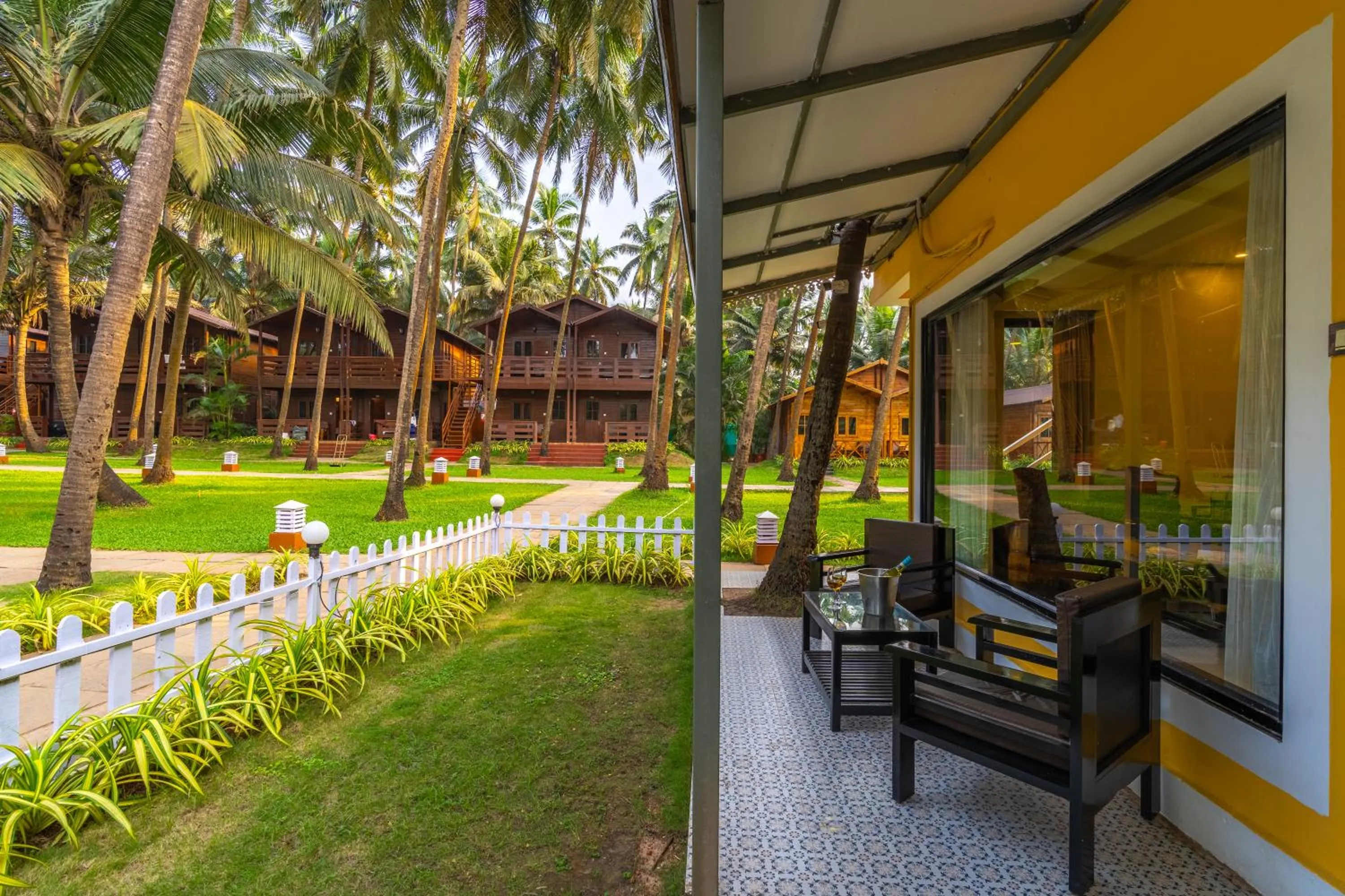 Property building in La Cabana Beach & Spa, By Ashvem Beach