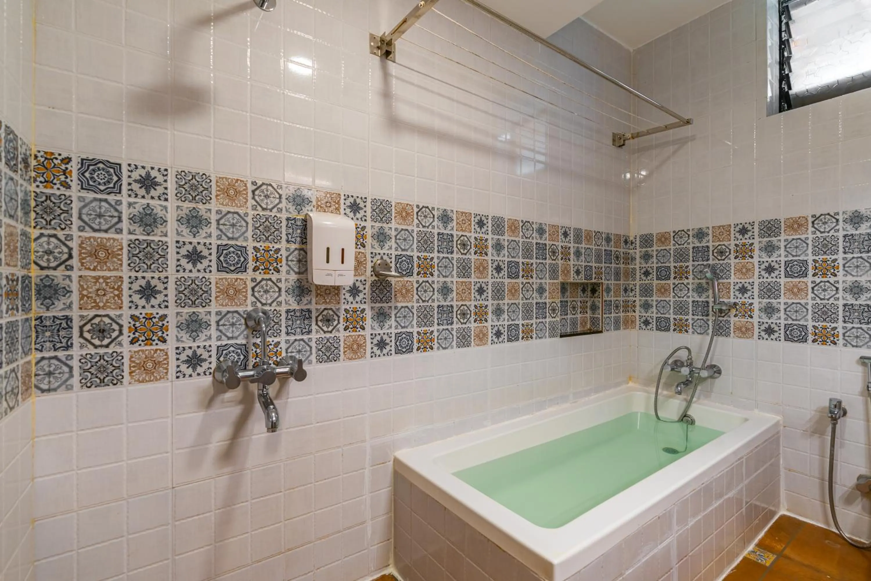 Bathroom in La Cabana Beach & Spa, By Ashvem Beach