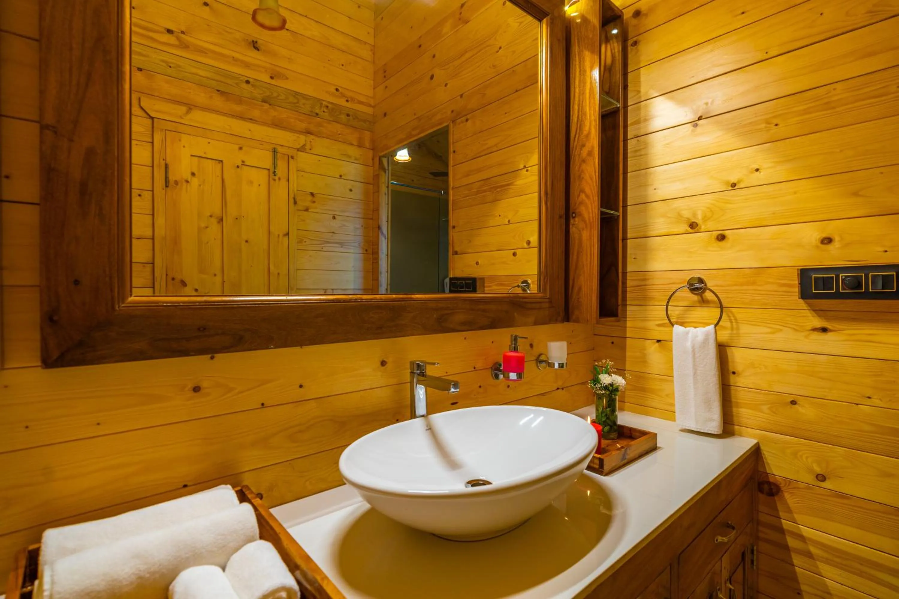 Bathroom in La Cabana Beach & Spa, By Ashvem Beach