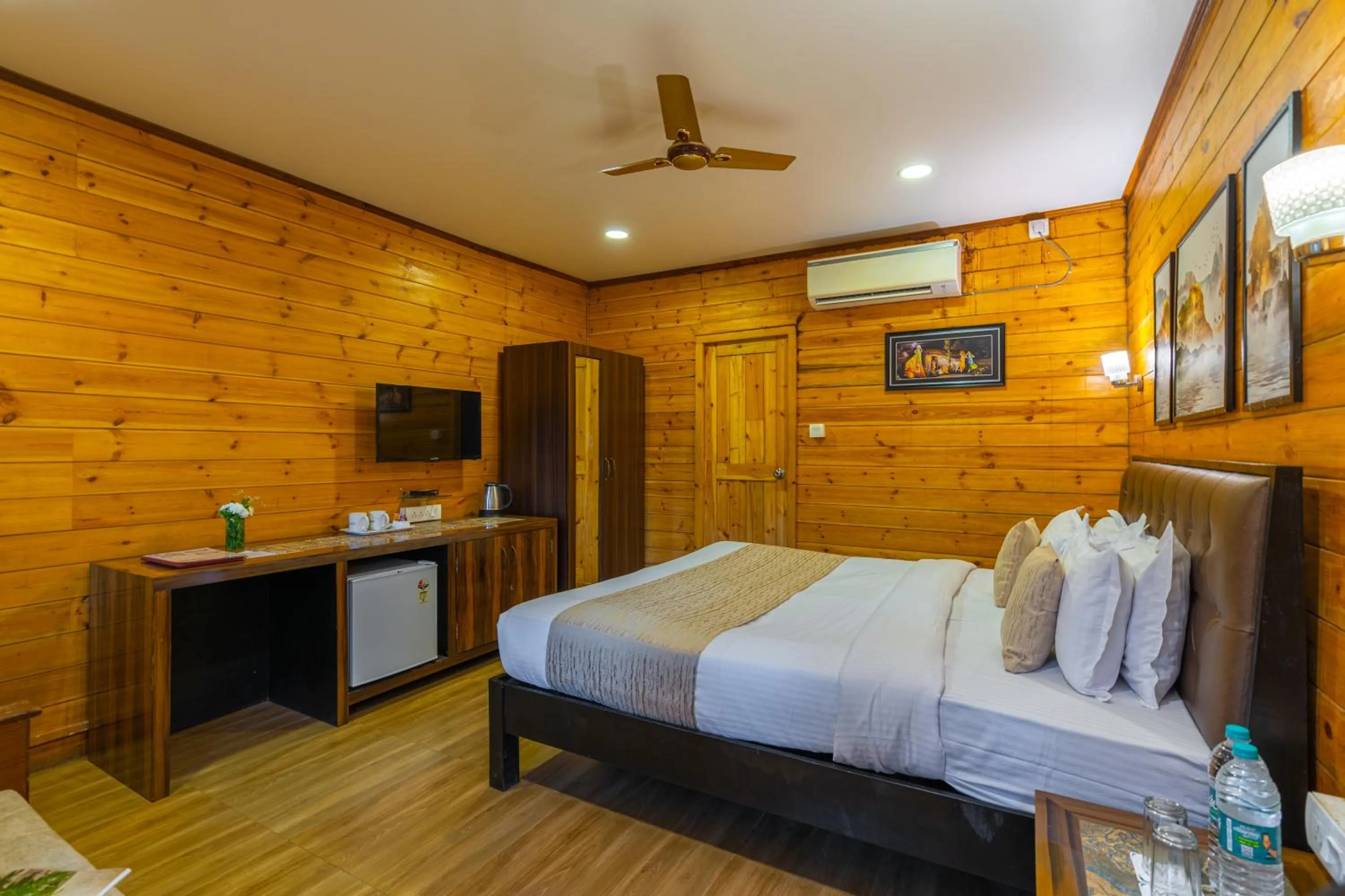 Bedroom, Bed in La Cabana Beach & Spa, By Ashvem Beach