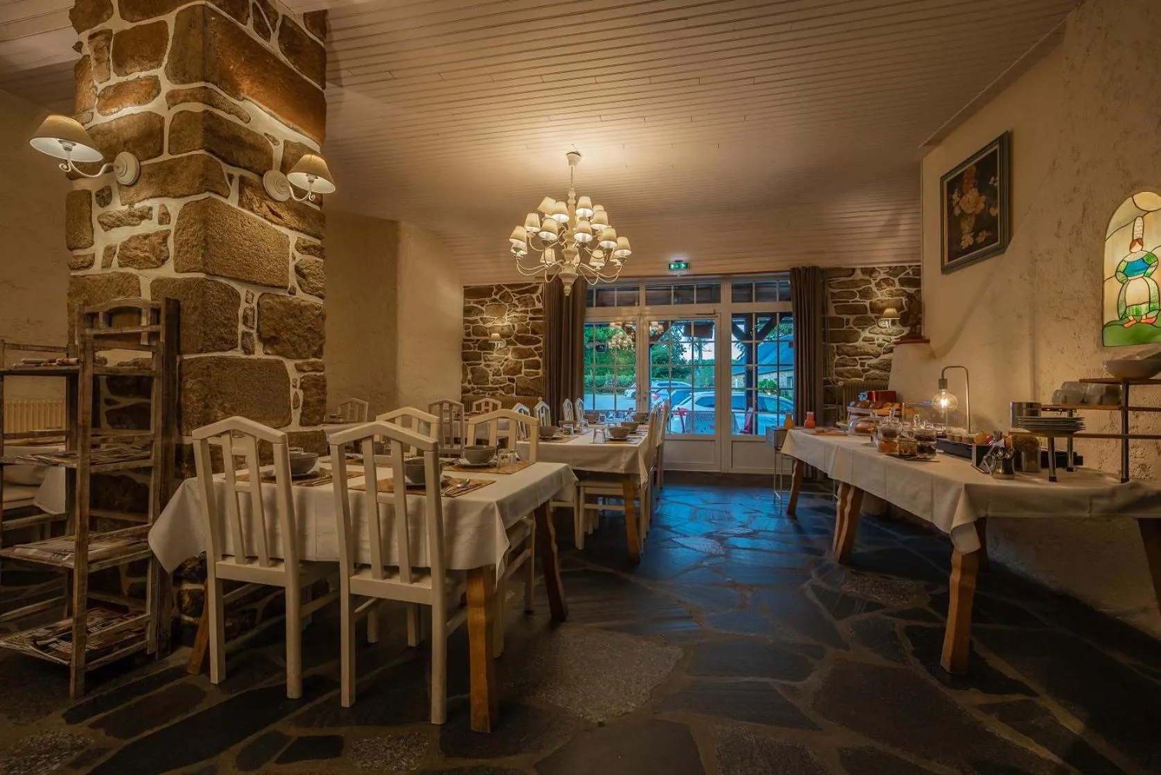 Restaurant/places to eat in Logis- Auberge De Kerveoc'h