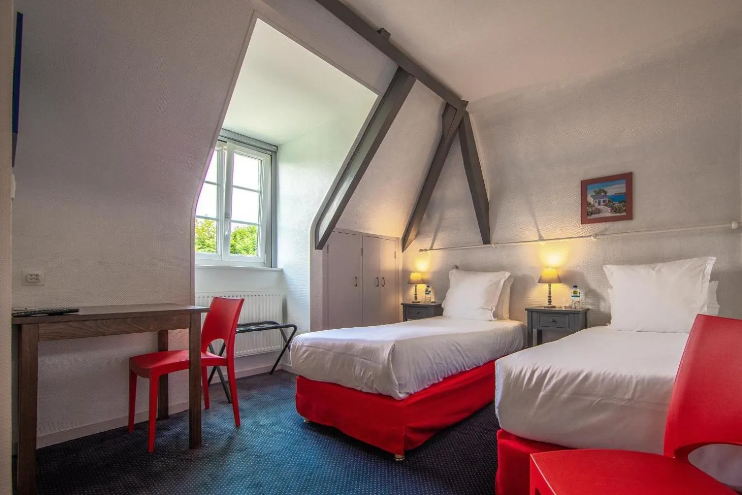 Bed in Logis- Auberge De Kerveoc'h