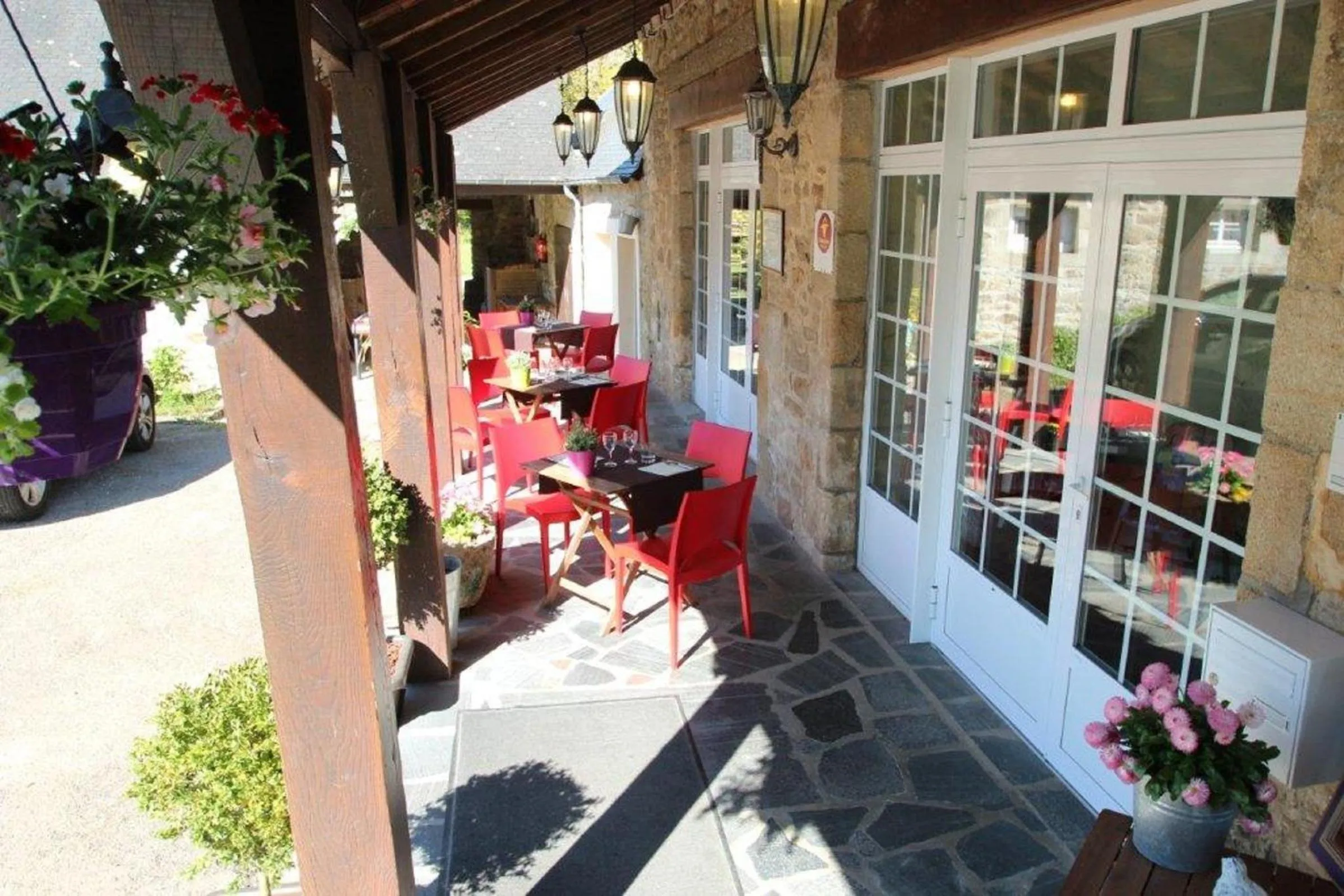 Balcony/Terrace in Logis- Auberge De Kerveoc'h