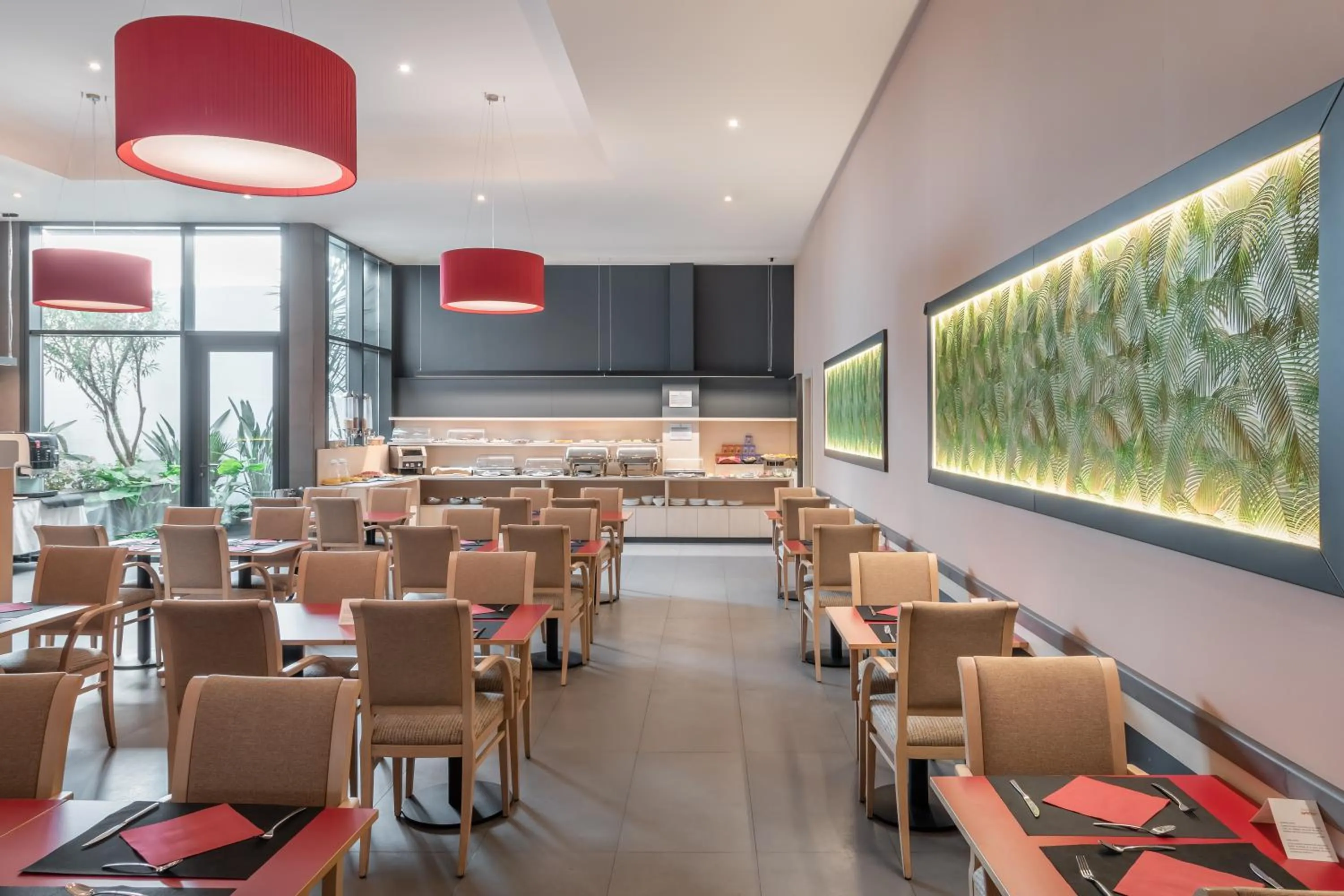 Buffet breakfast in Sunotel Club Central