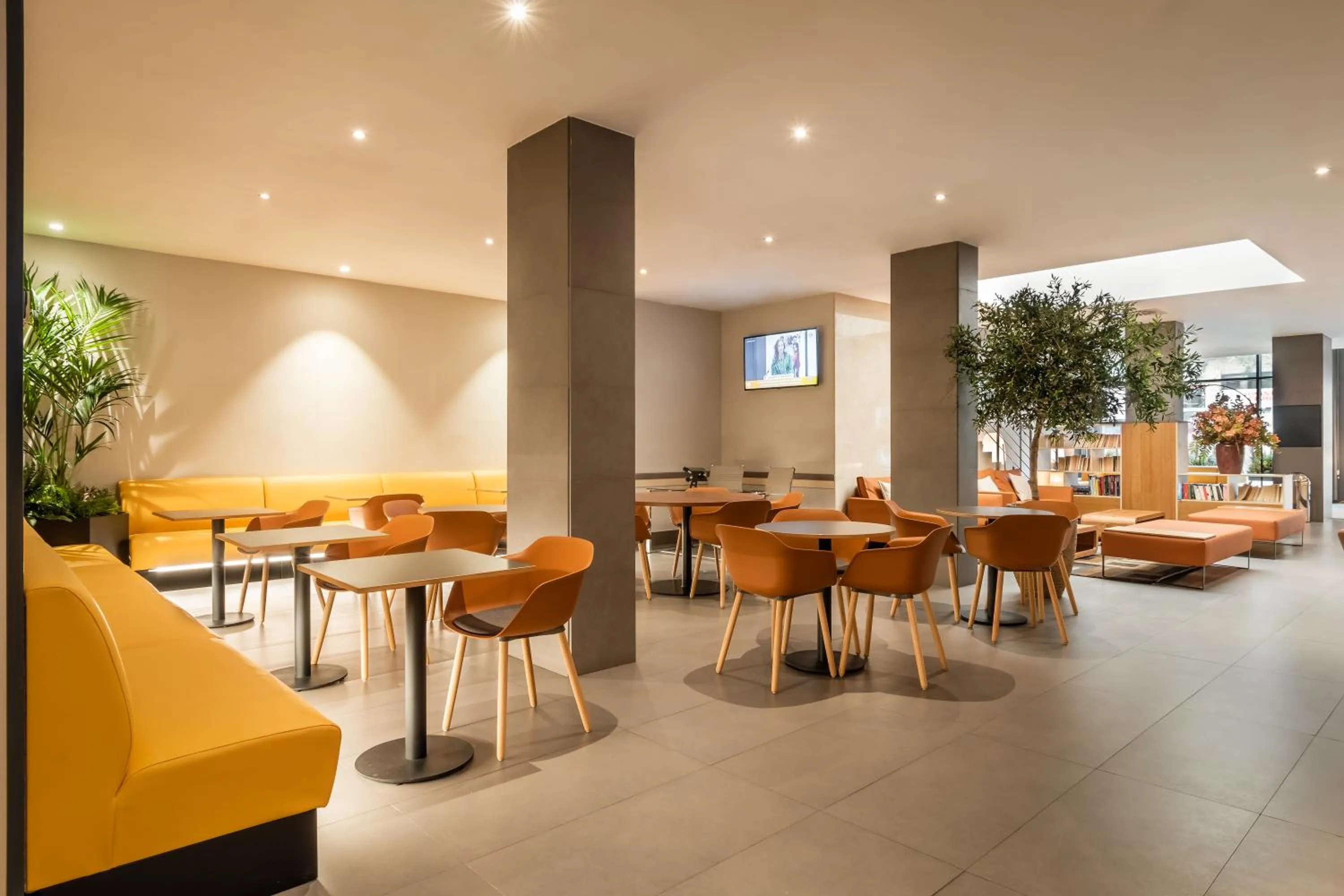 Lobby or reception in Sunotel Club Central