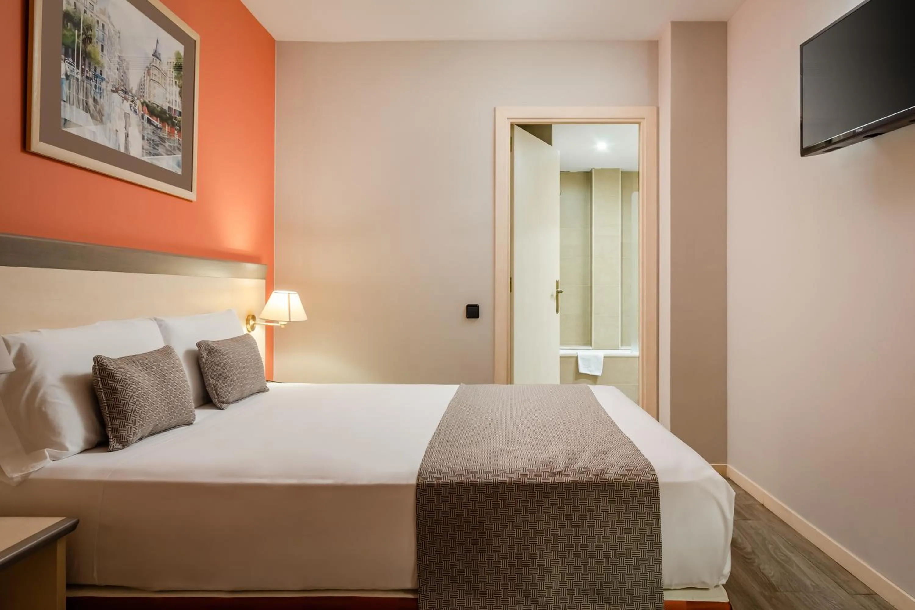 Bed in Sunotel Club Central