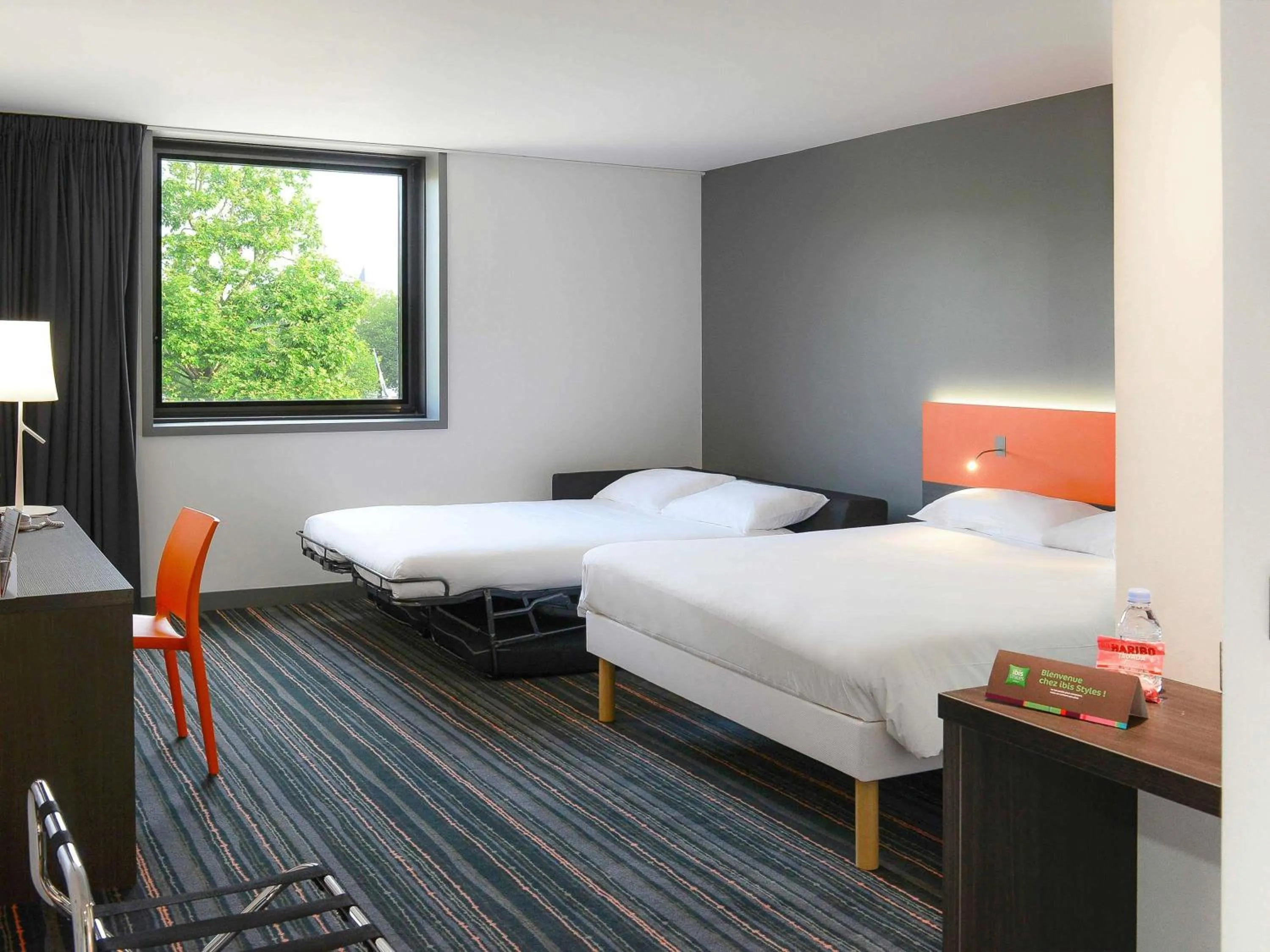 Bedroom, Bed in ibis Styles Caen centre gare