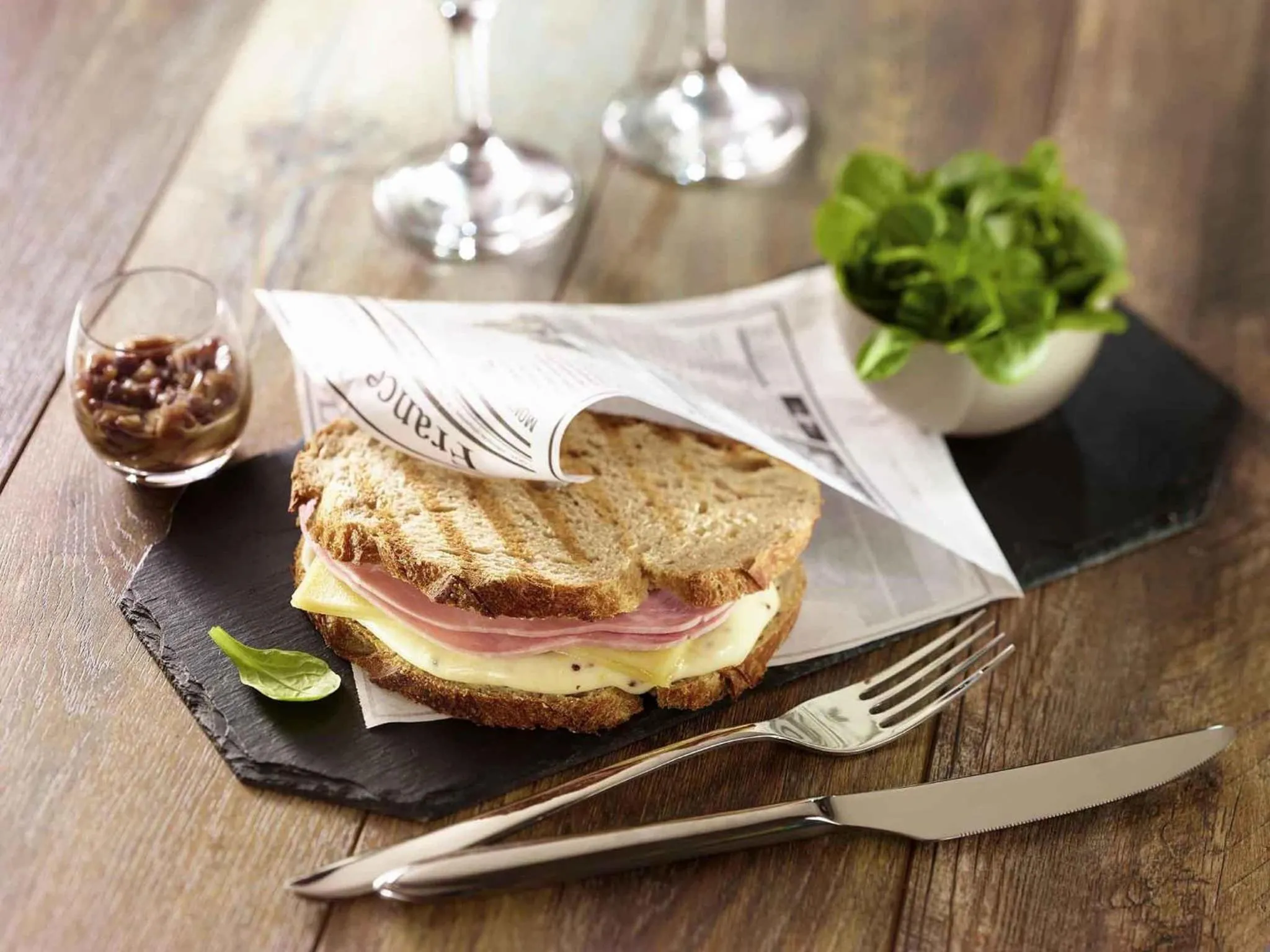 Restaurant/places to eat in ibis Bayonne Centre