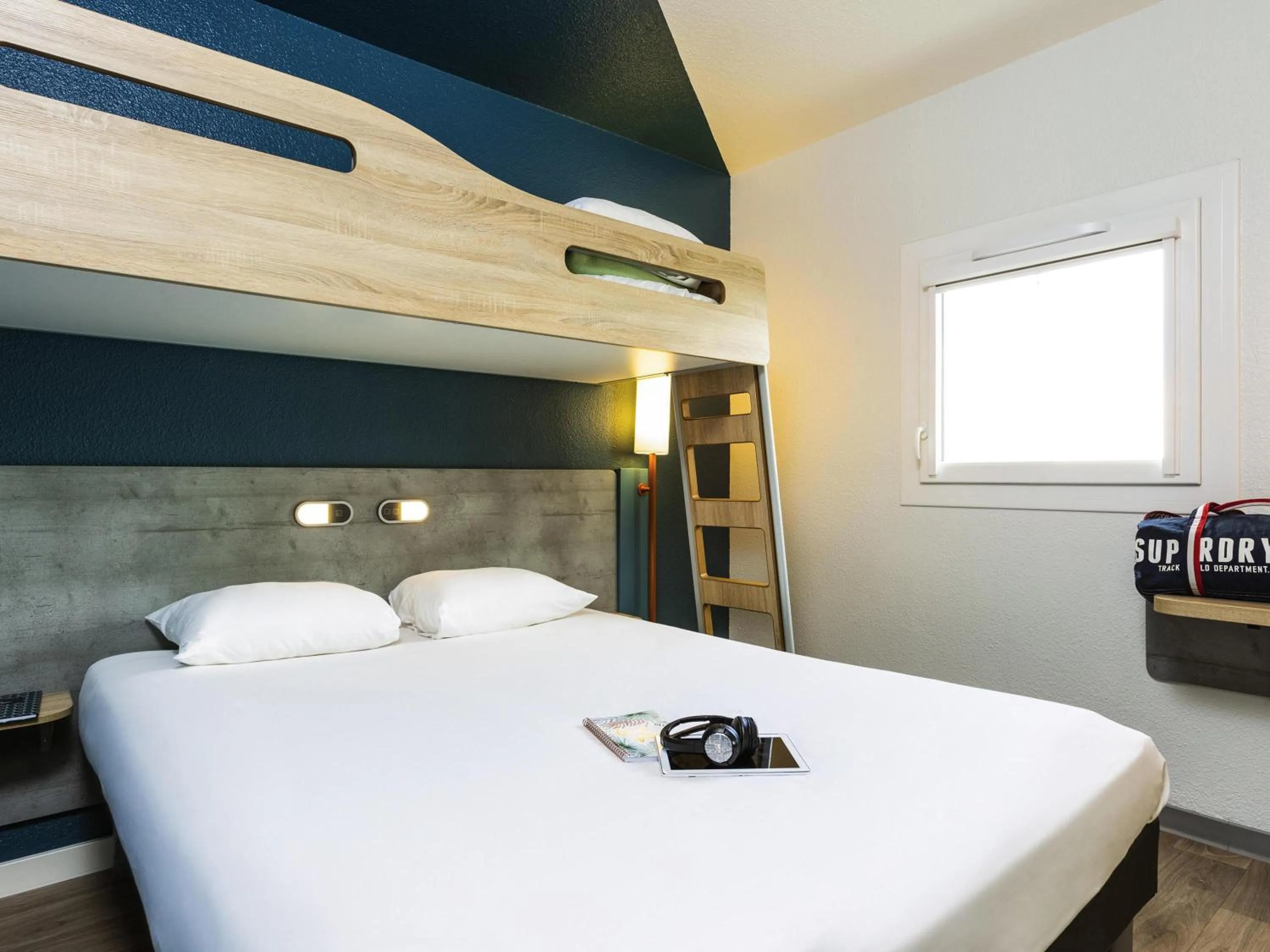 Bedroom, Bed in ibis budget Paris Porte d'Italie Est