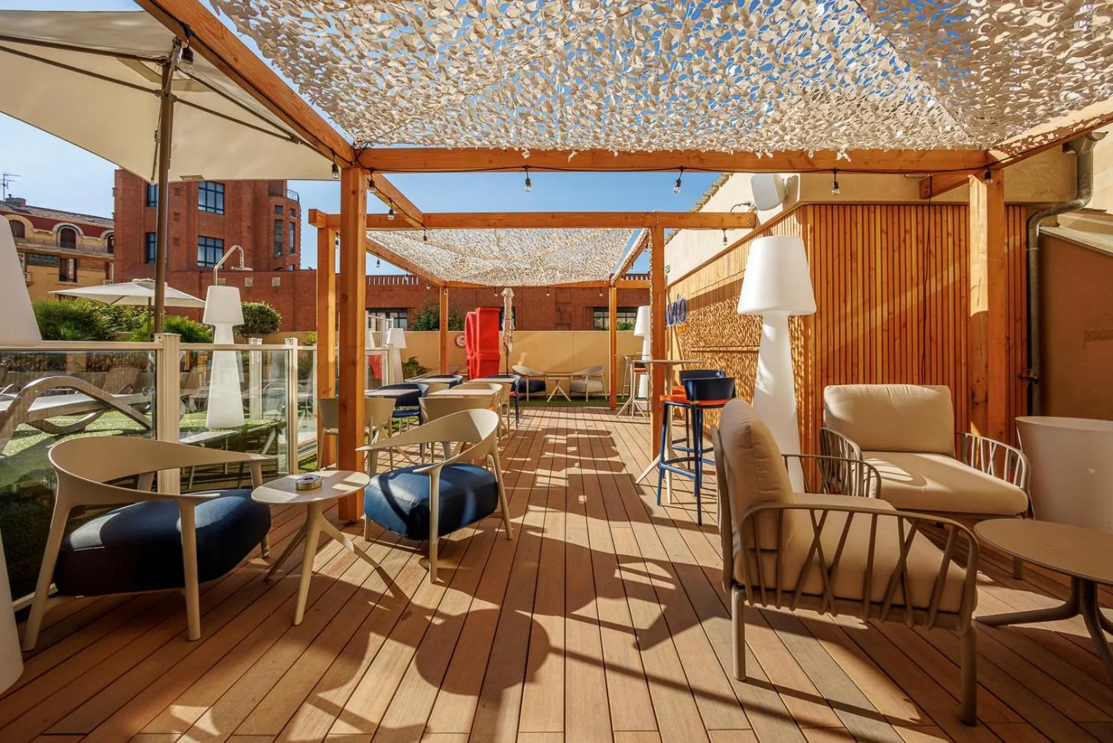 Patio in ibis Nice Centre Gare