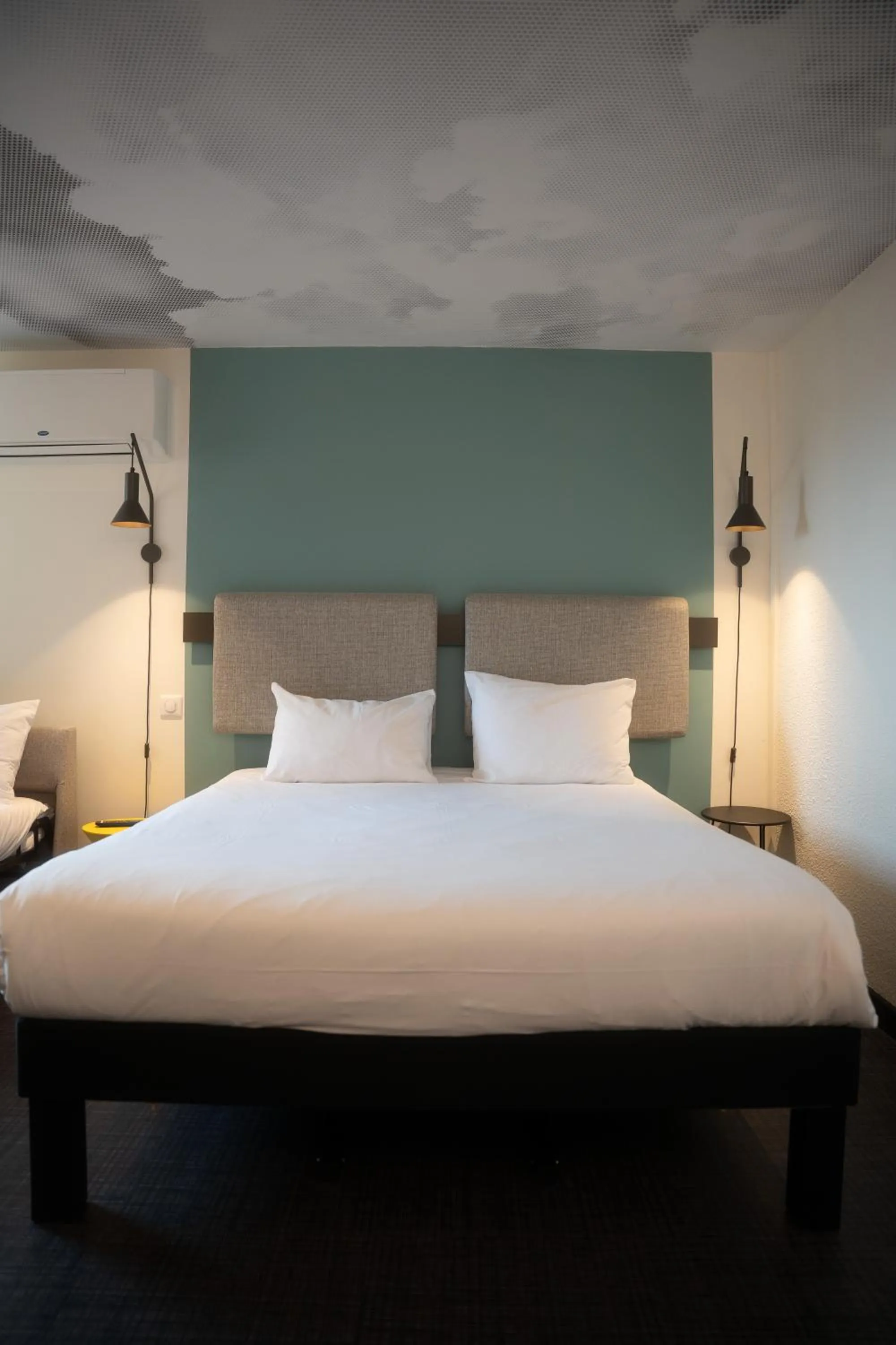 Bed in ibis Nice Centre Gare