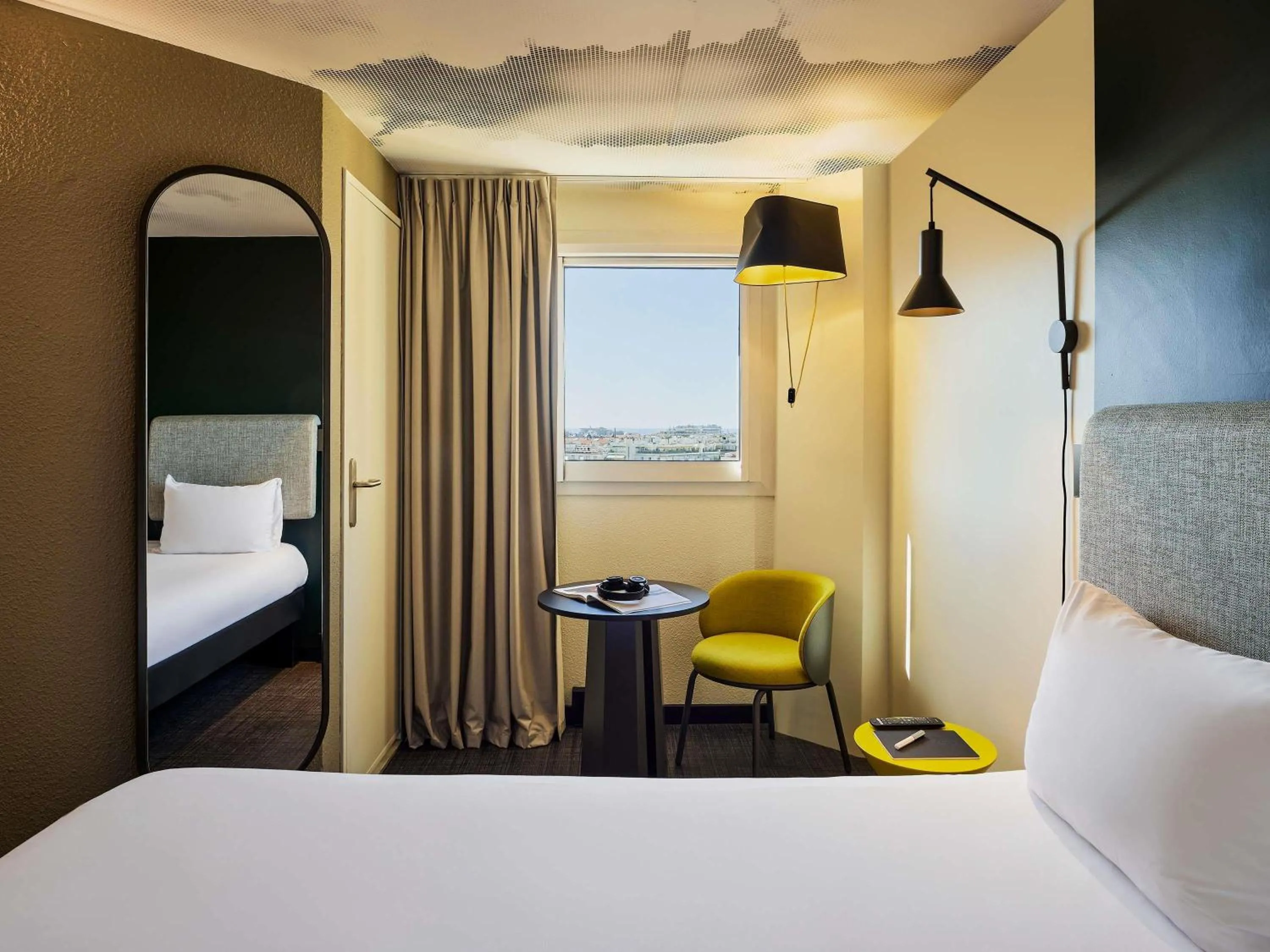 Bedroom, Bed in ibis Nice Centre Gare