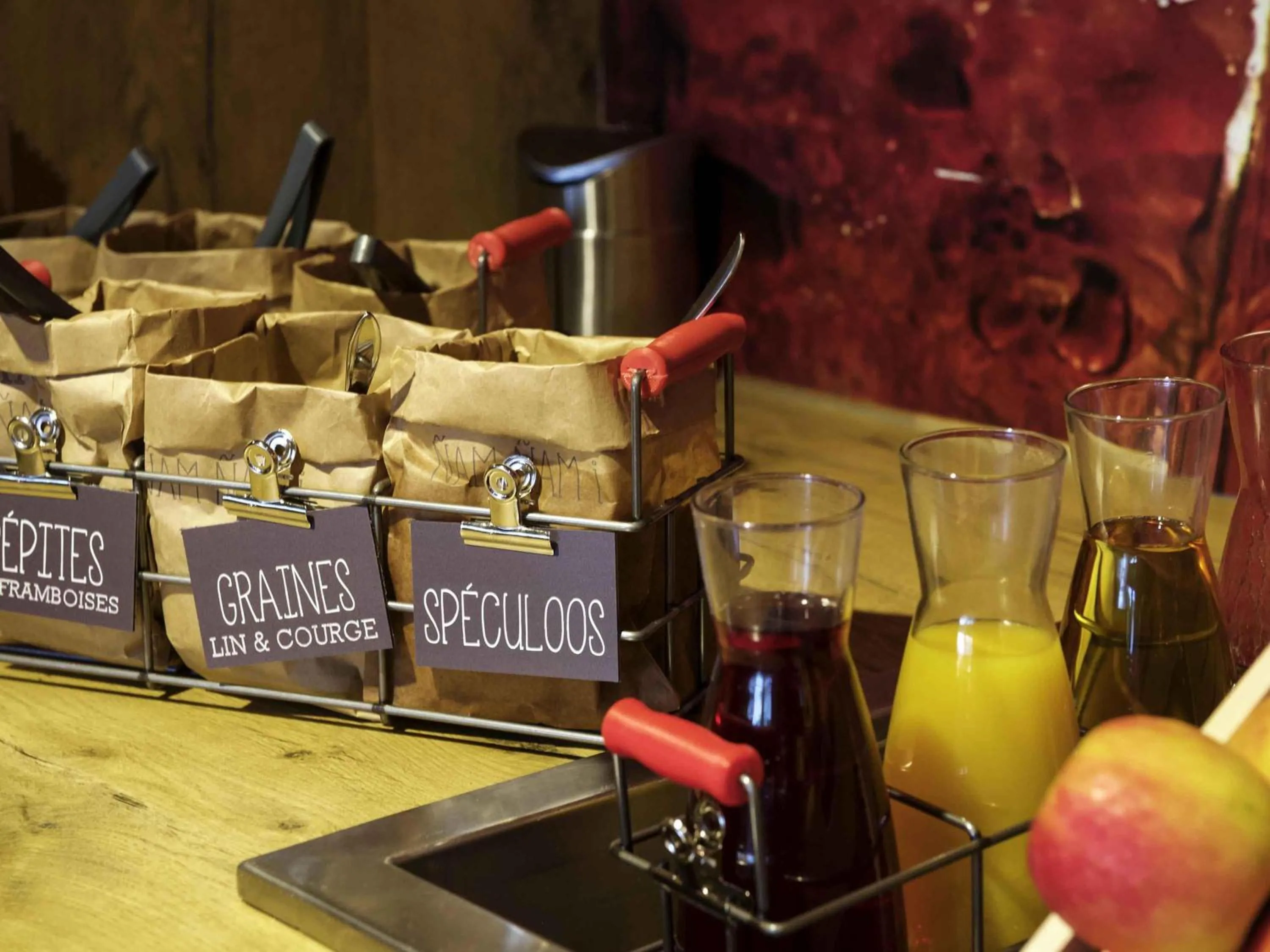 Breakfast in ibis Pau Lescar