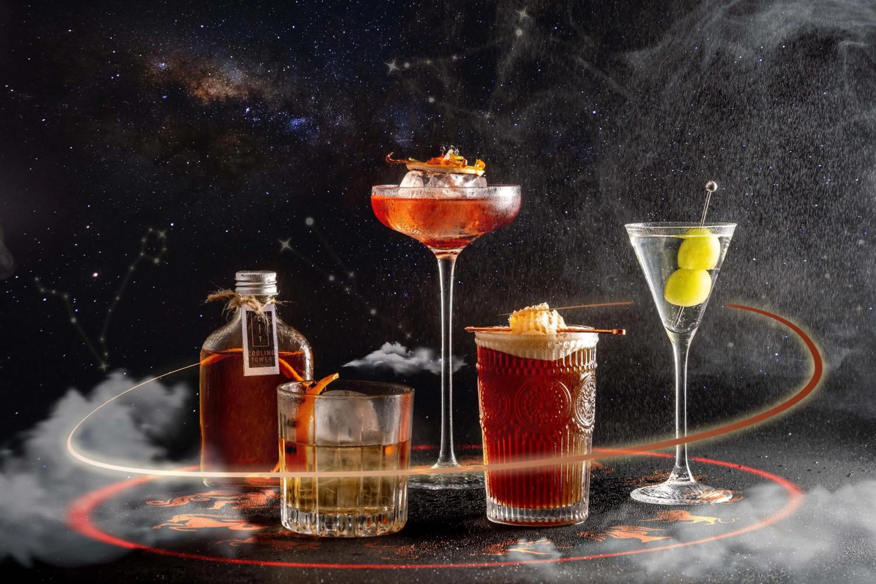 Lounge or bar in Carlton Hotel Bangkok Sukhumvit