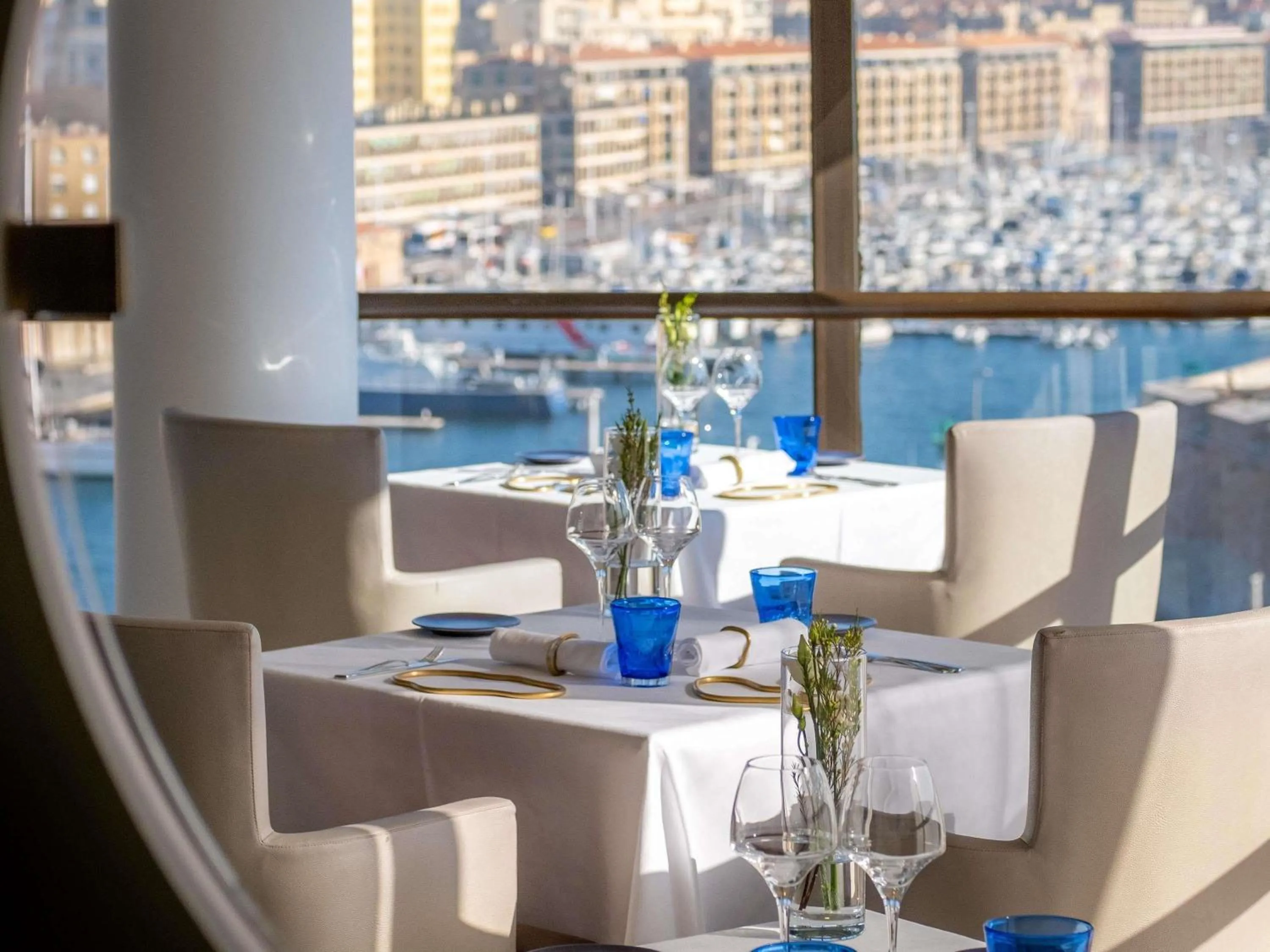 Restaurant/places to eat in Sofitel Marseille Vieux-Port