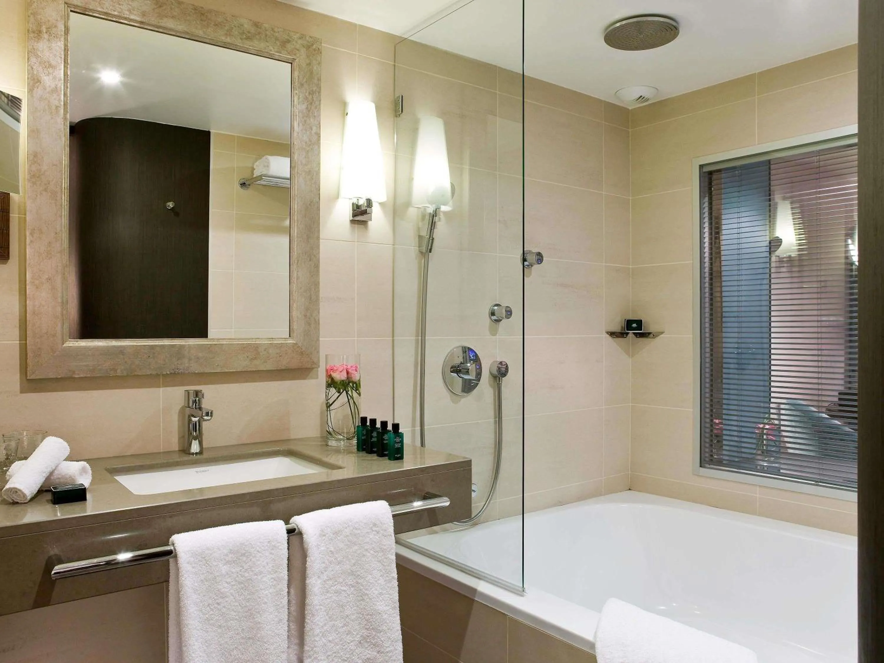 Bedroom in Sofitel Marseille Vieux-Port