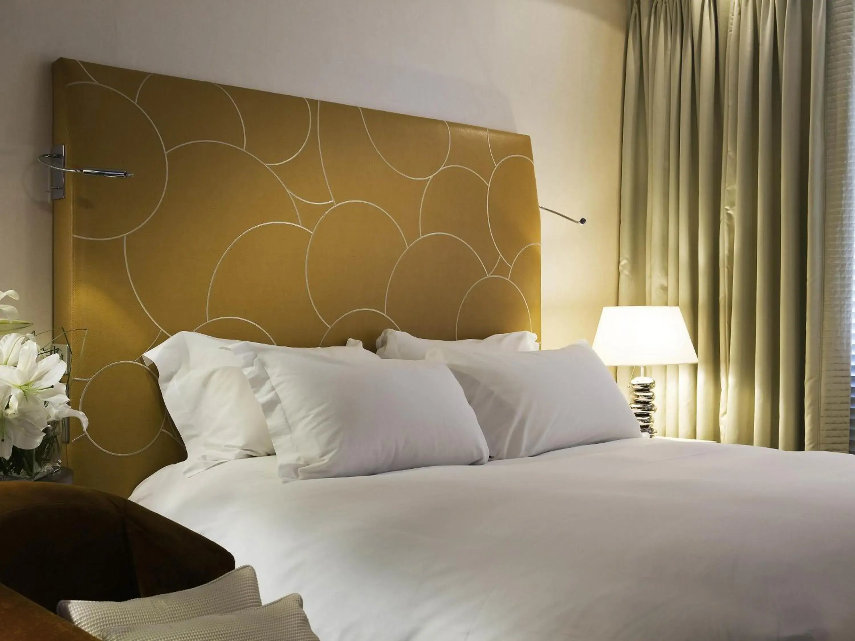 Superior Double Room with Spa Access in Sofitel Marseille Vieux-Port Superior Double Room with Spa Access in Sofitel Marseille Vieux-Port