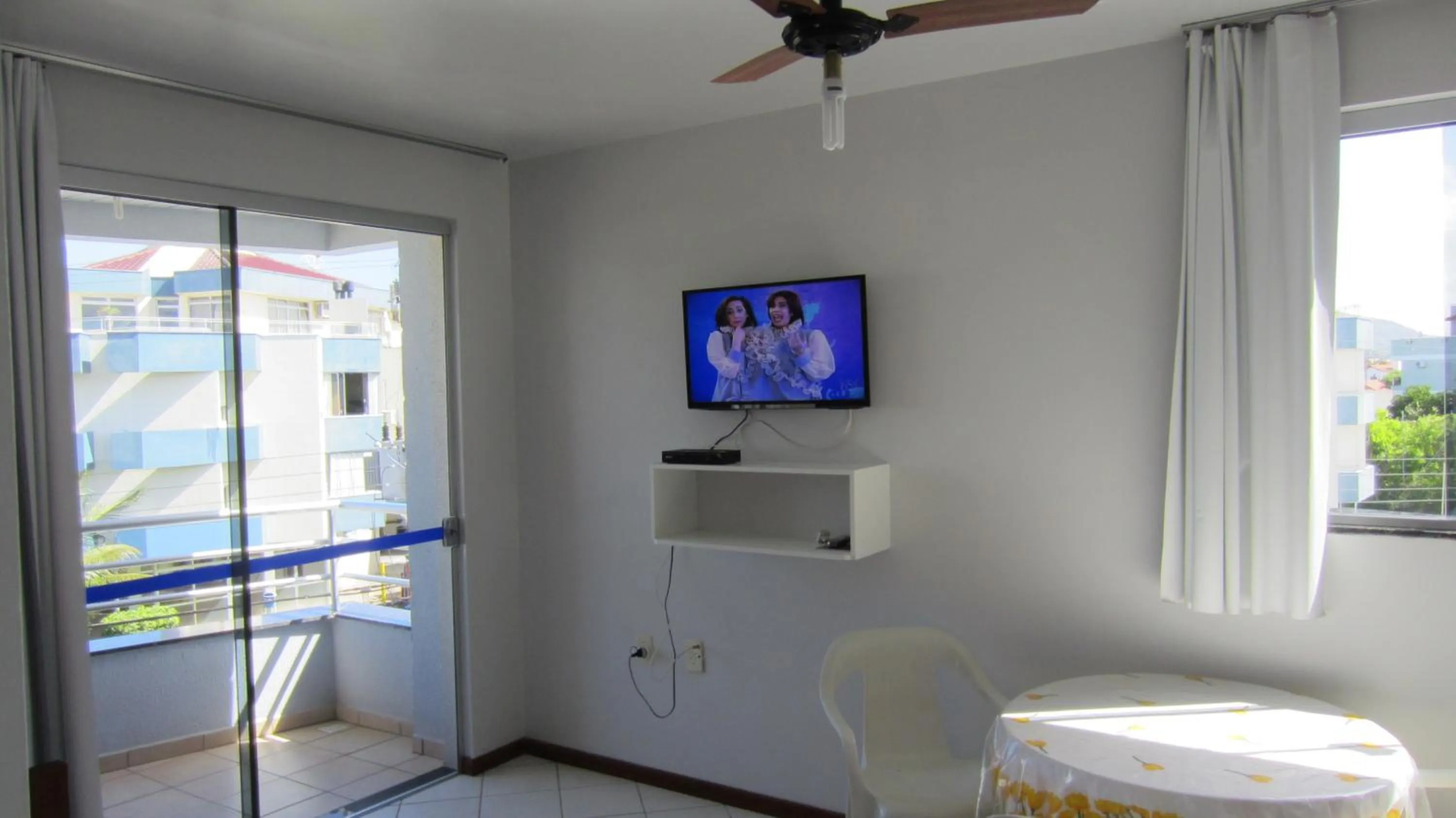 Day in Kasato Maru Residence