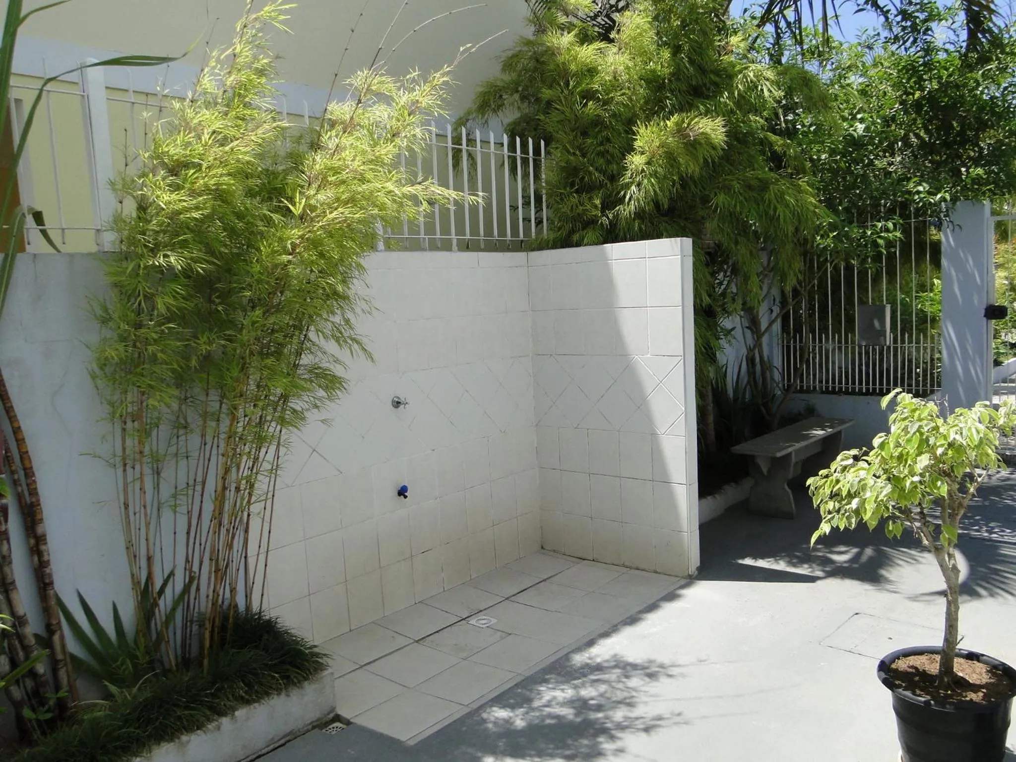 Day in Kasato Maru Residence