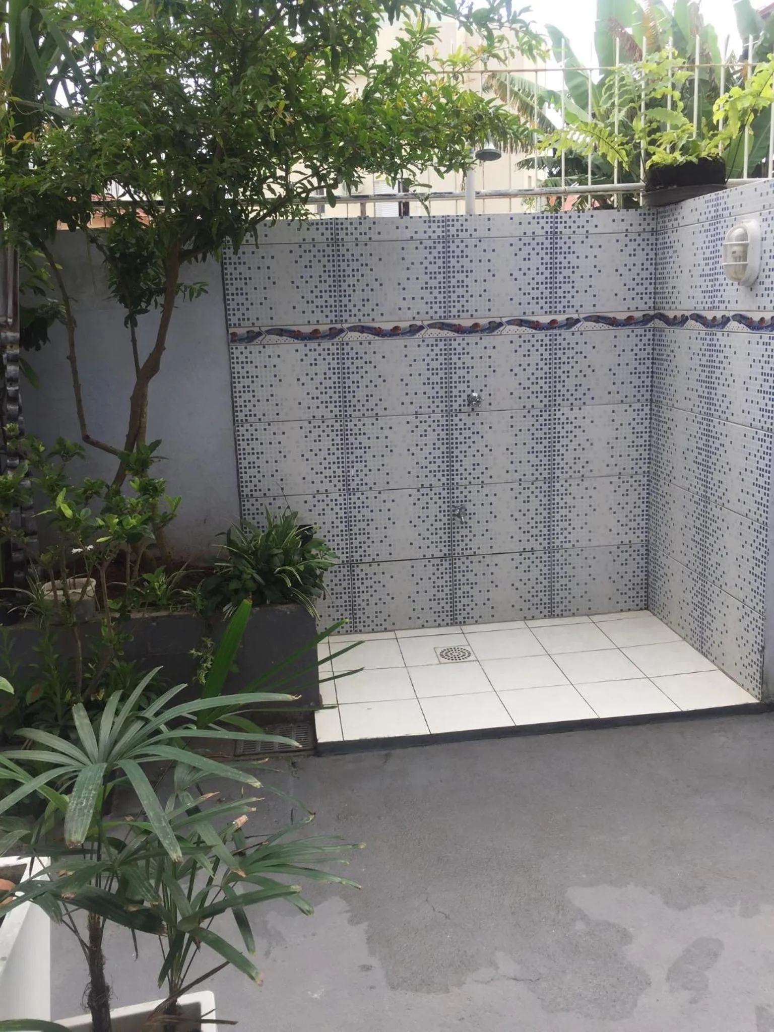 Facade/entrance in Kasato Maru Residence