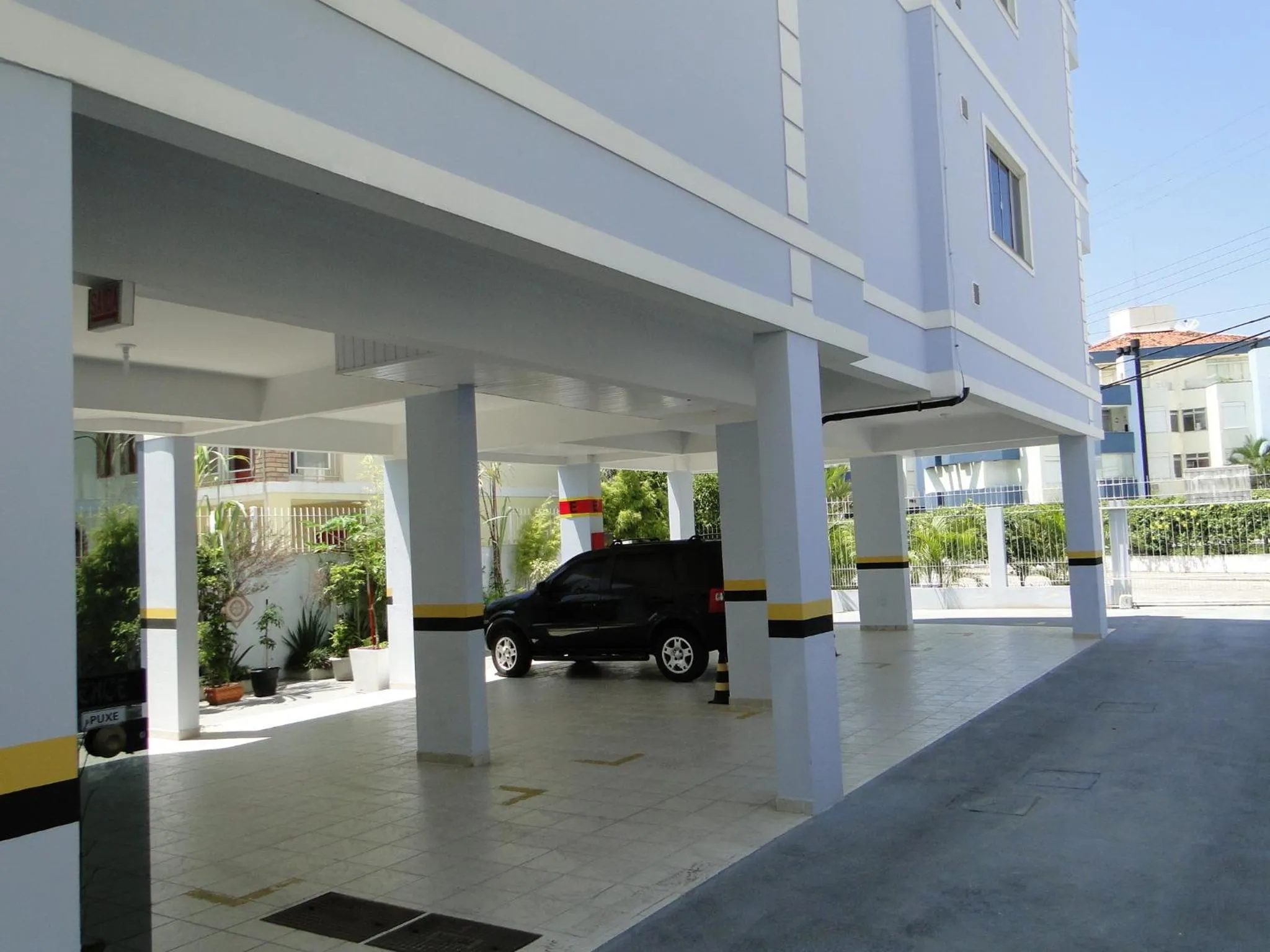 Day in Kasato Maru Residence