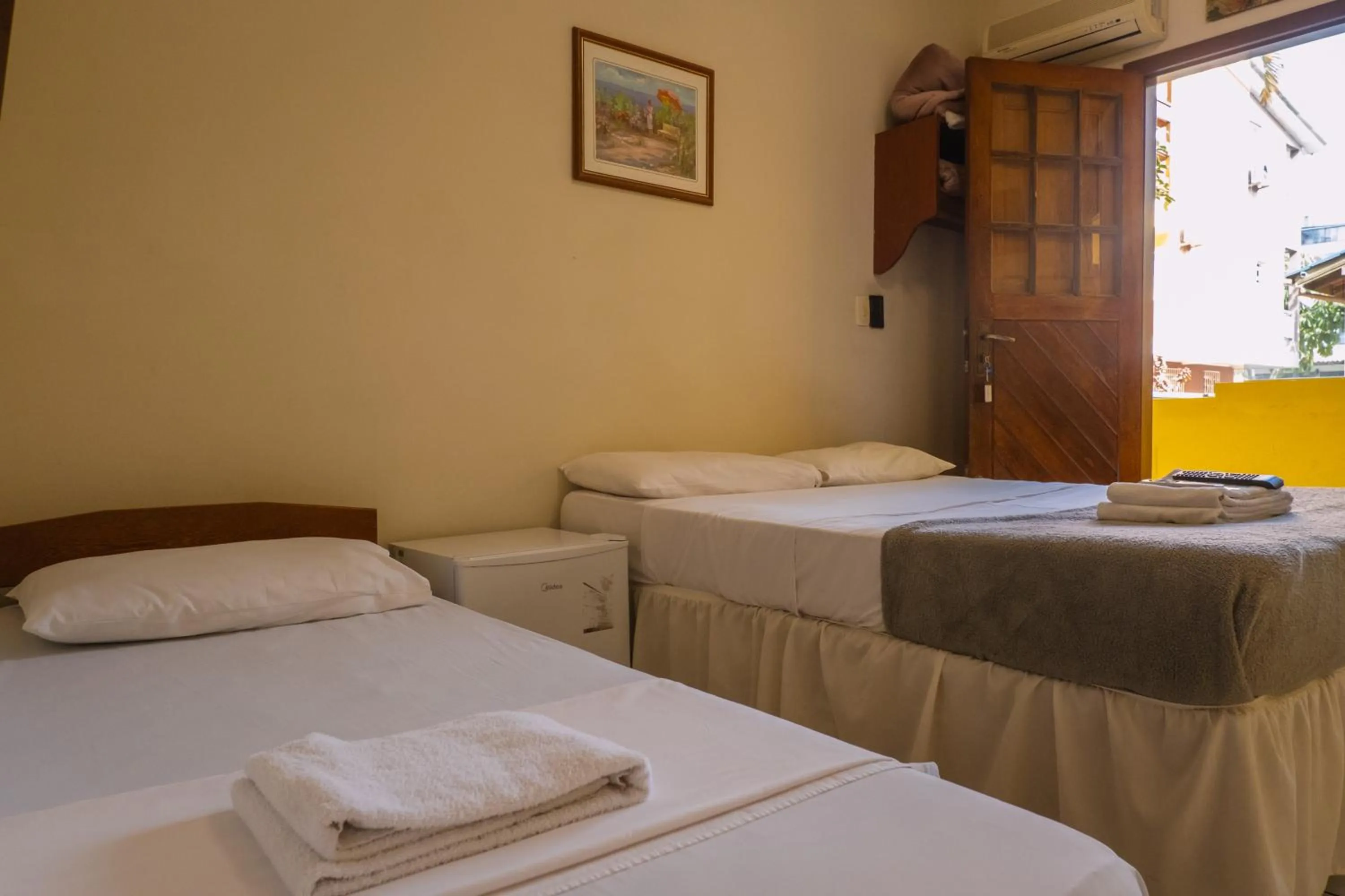 Bed in HANNA Amsterdam Hotel & Eventos