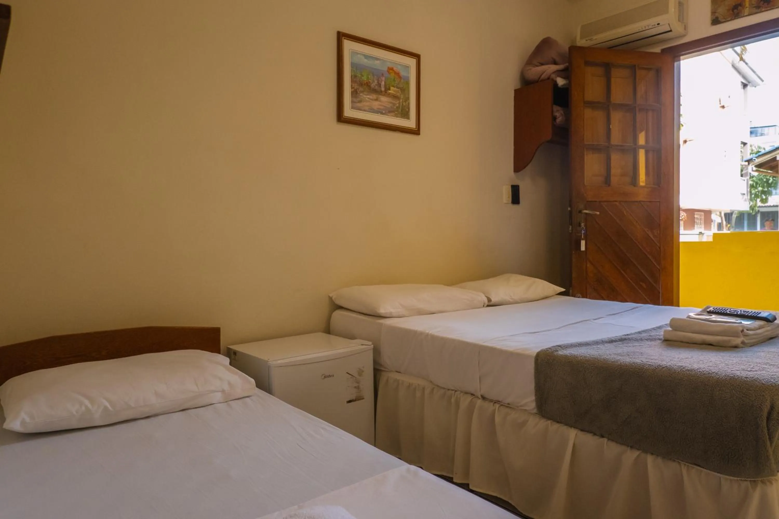 Bed in HANNA Amsterdam Hotel & Eventos