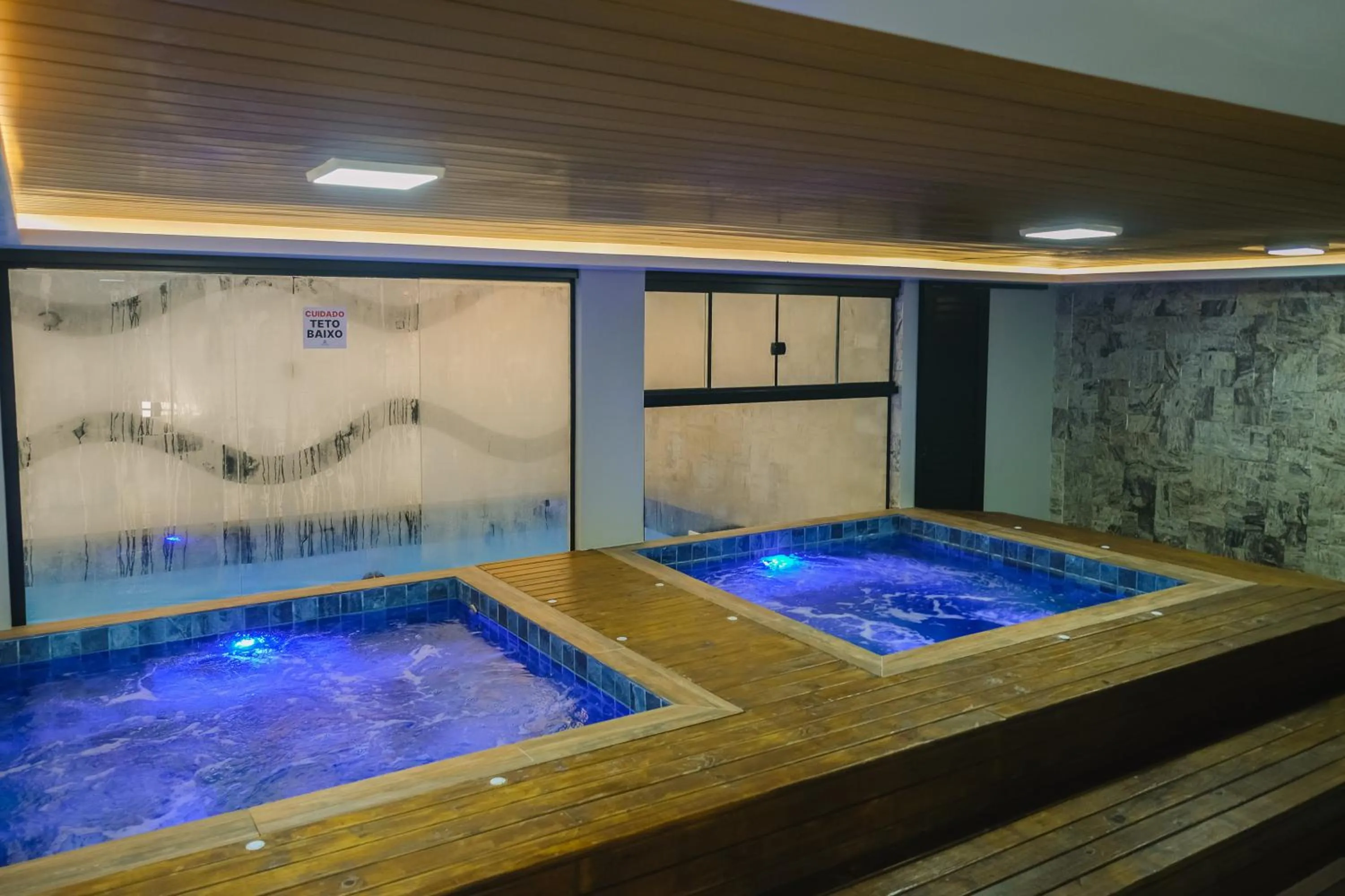 Hot Tub in HANNA Amsterdam Hotel & Eventos