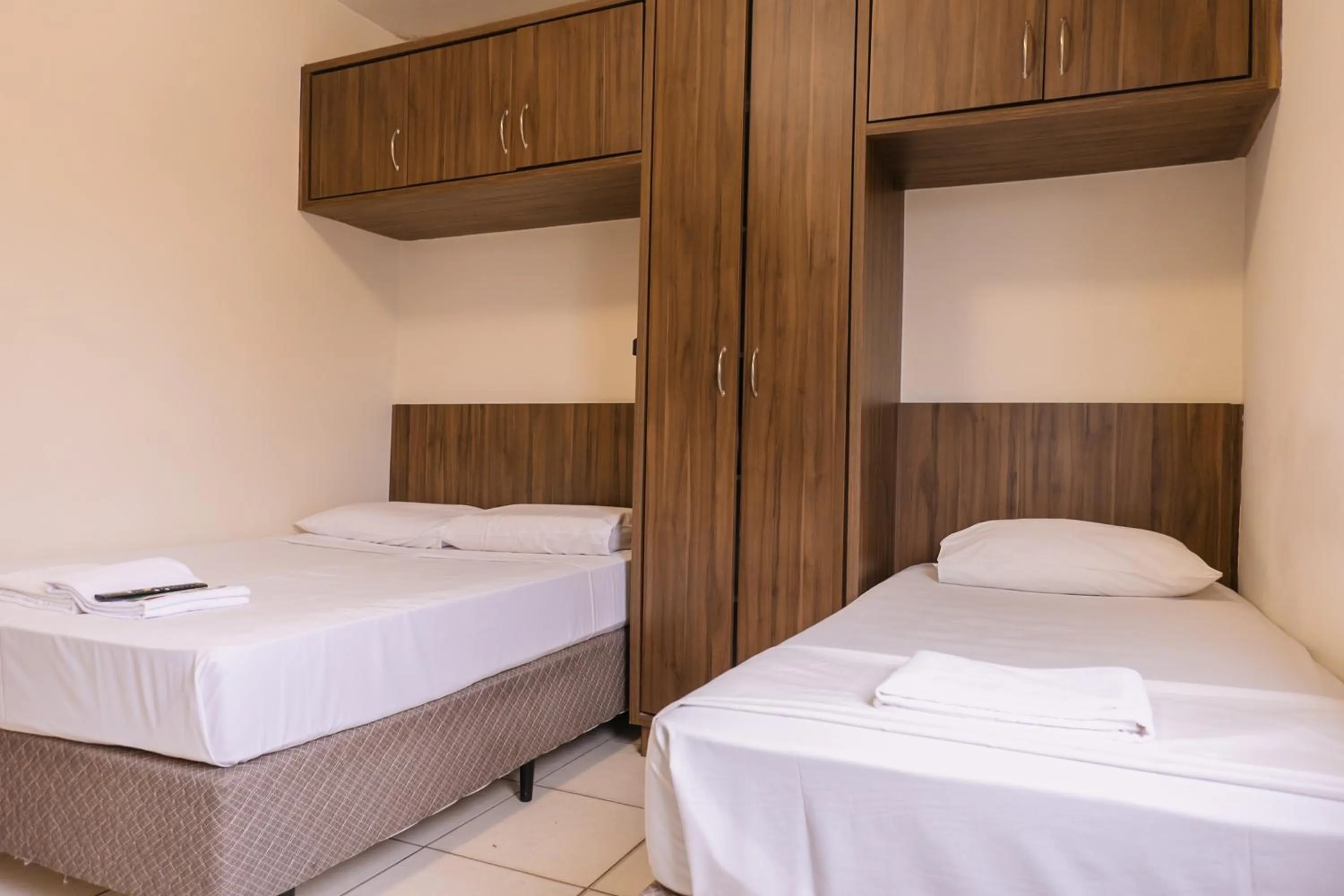 Bed in HANNA Amsterdam Hotel & Eventos