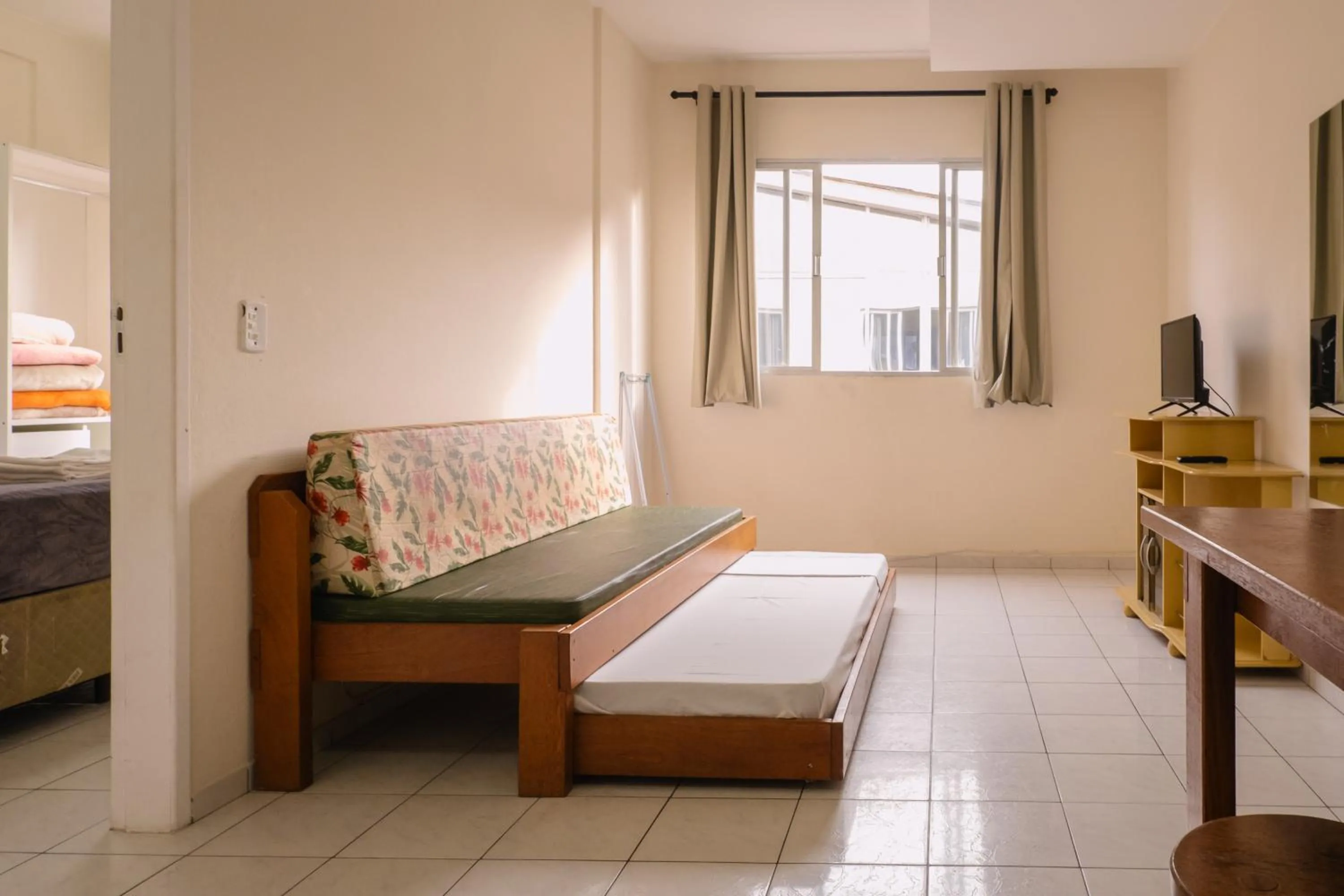 Bed in HANNA Amsterdam Hotel & Eventos