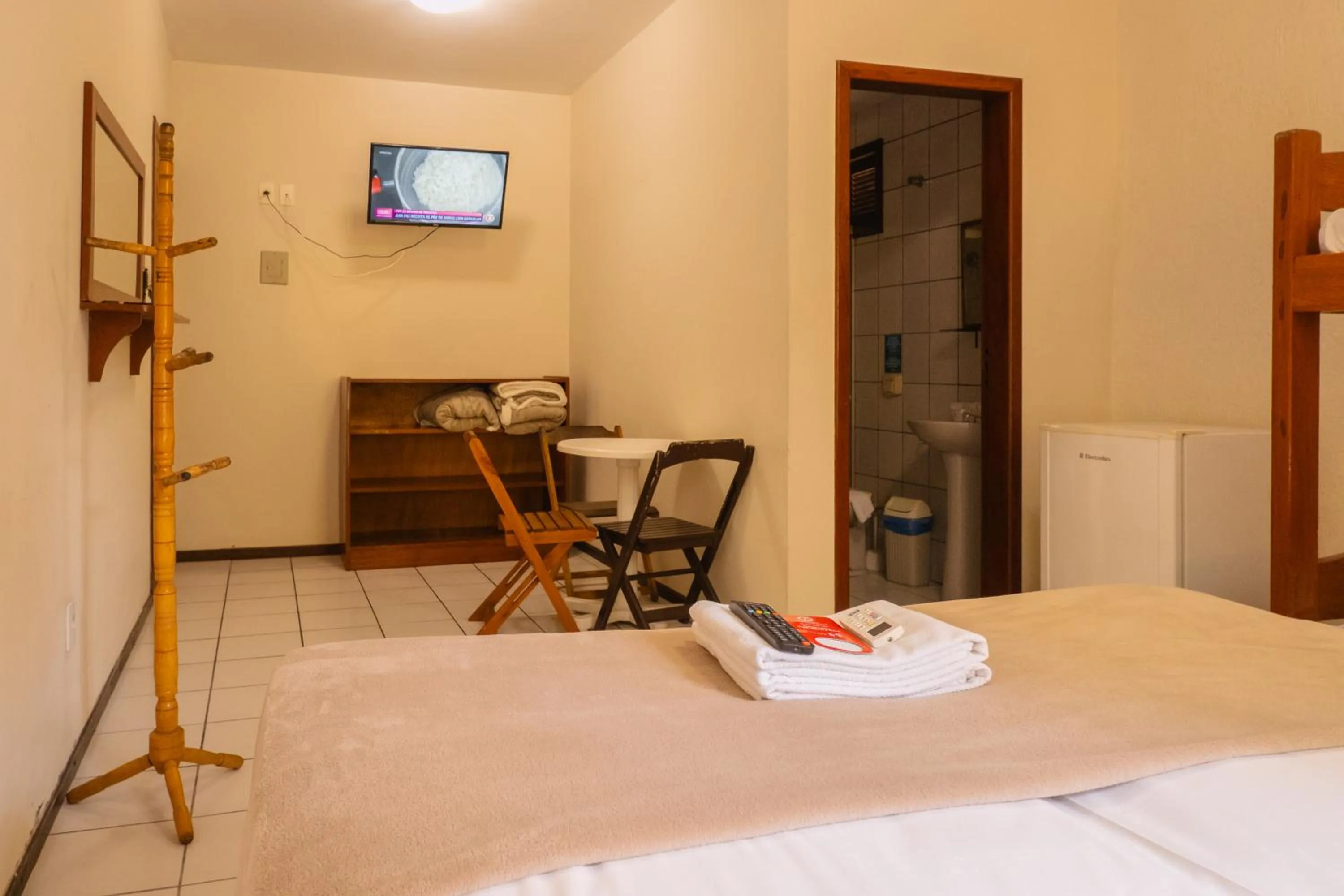 Bed in HANNA Amsterdam Hotel & Eventos