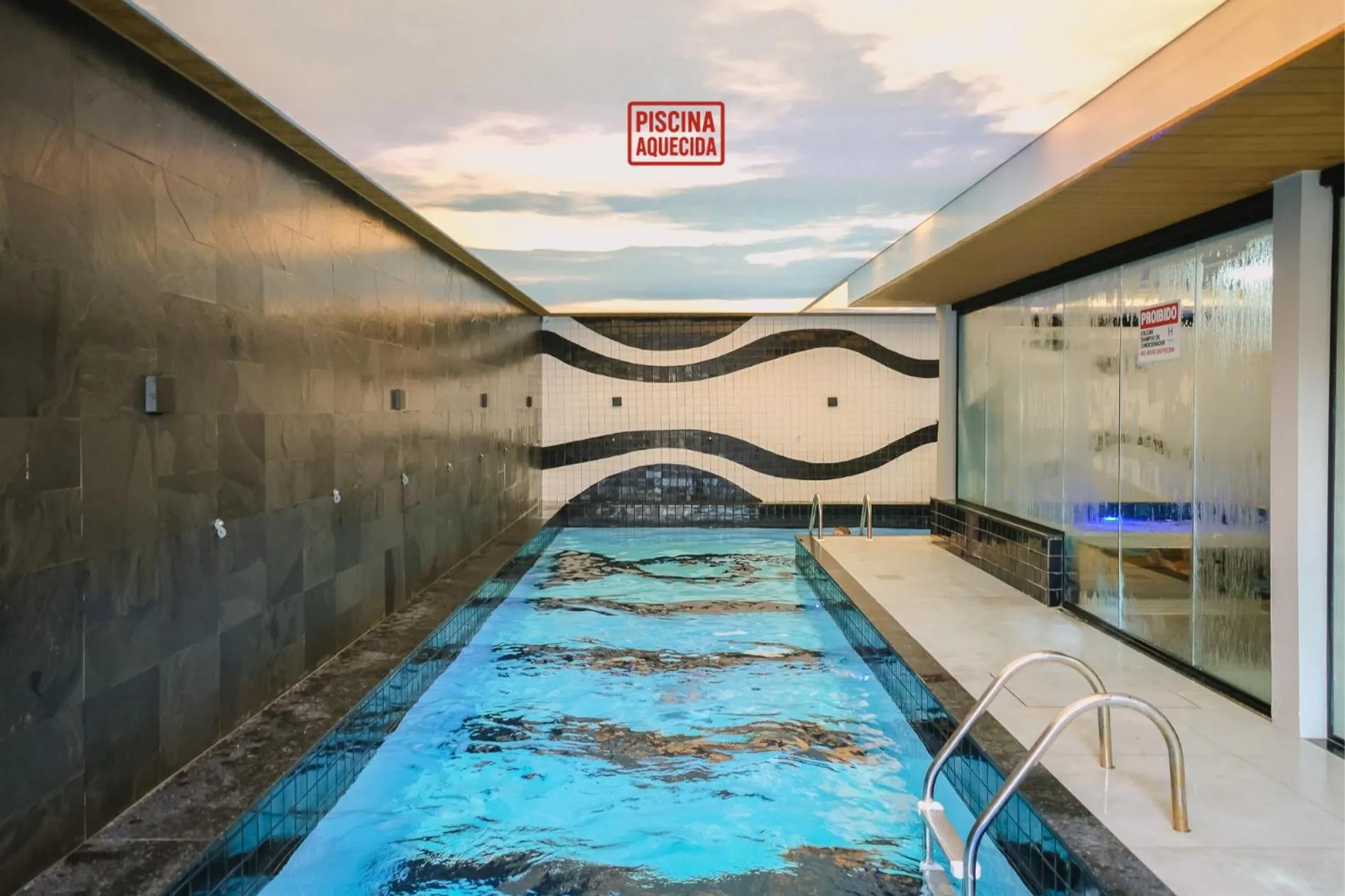 Swimming pool in HANNA Amsterdam Hotel & Eventos