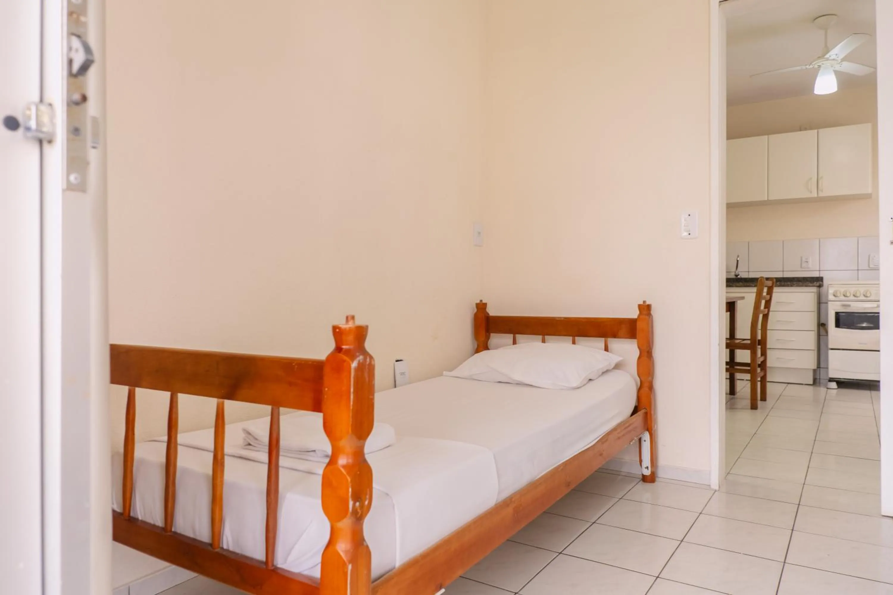 Bed in HANNA Amsterdam Hotel & Eventos