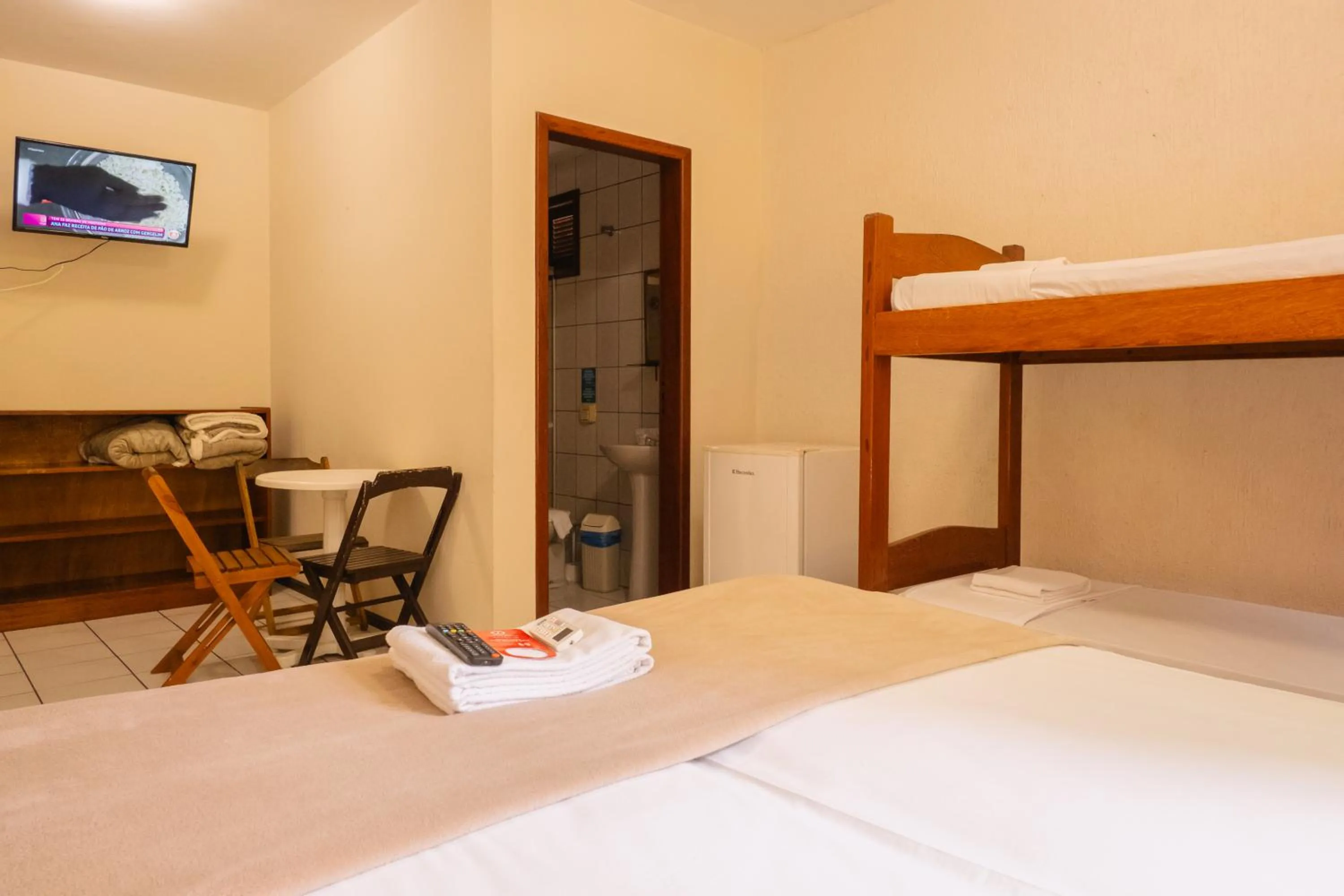 Bed in HANNA Amsterdam Hotel & Eventos