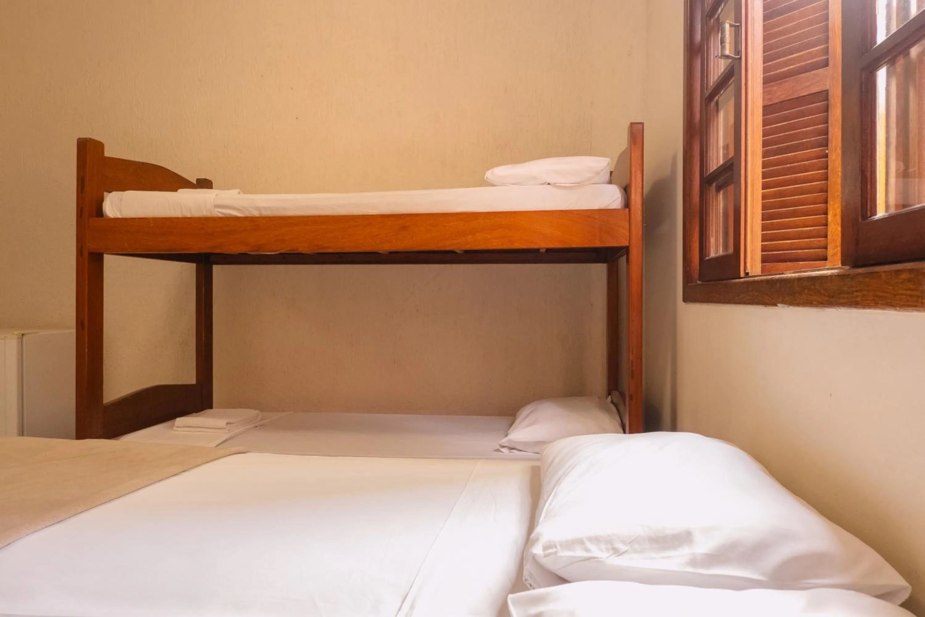 Bed in HANNA Amsterdam Hotel & Eventos