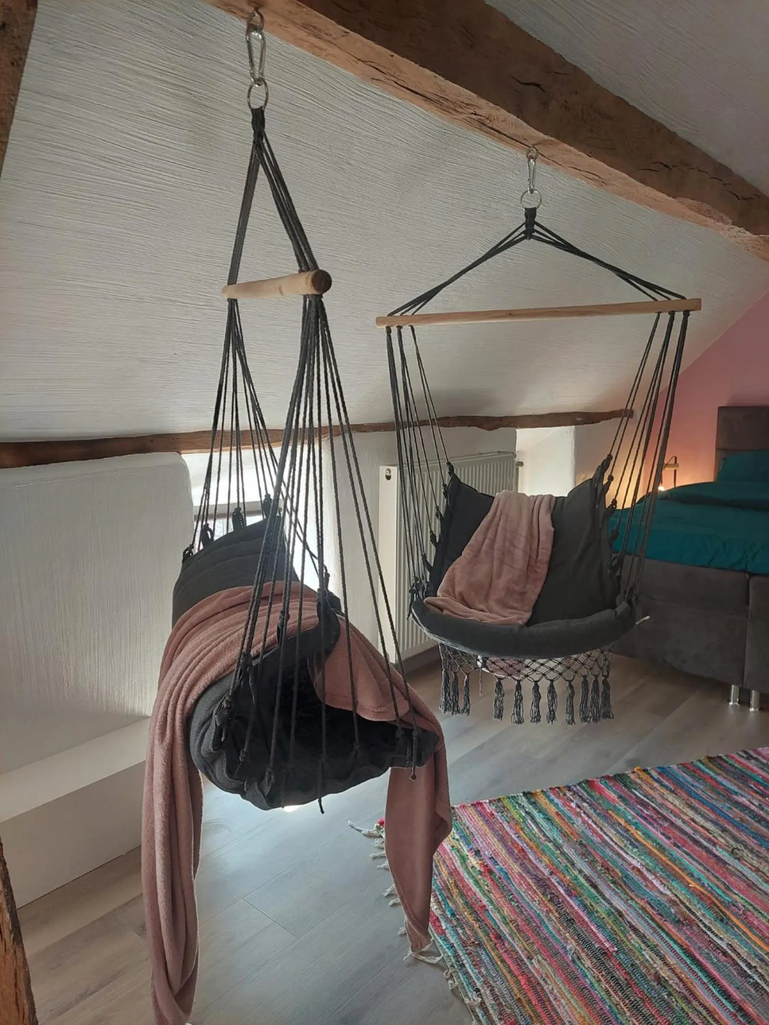 Bedroom, Bed in Centre Au Chardon