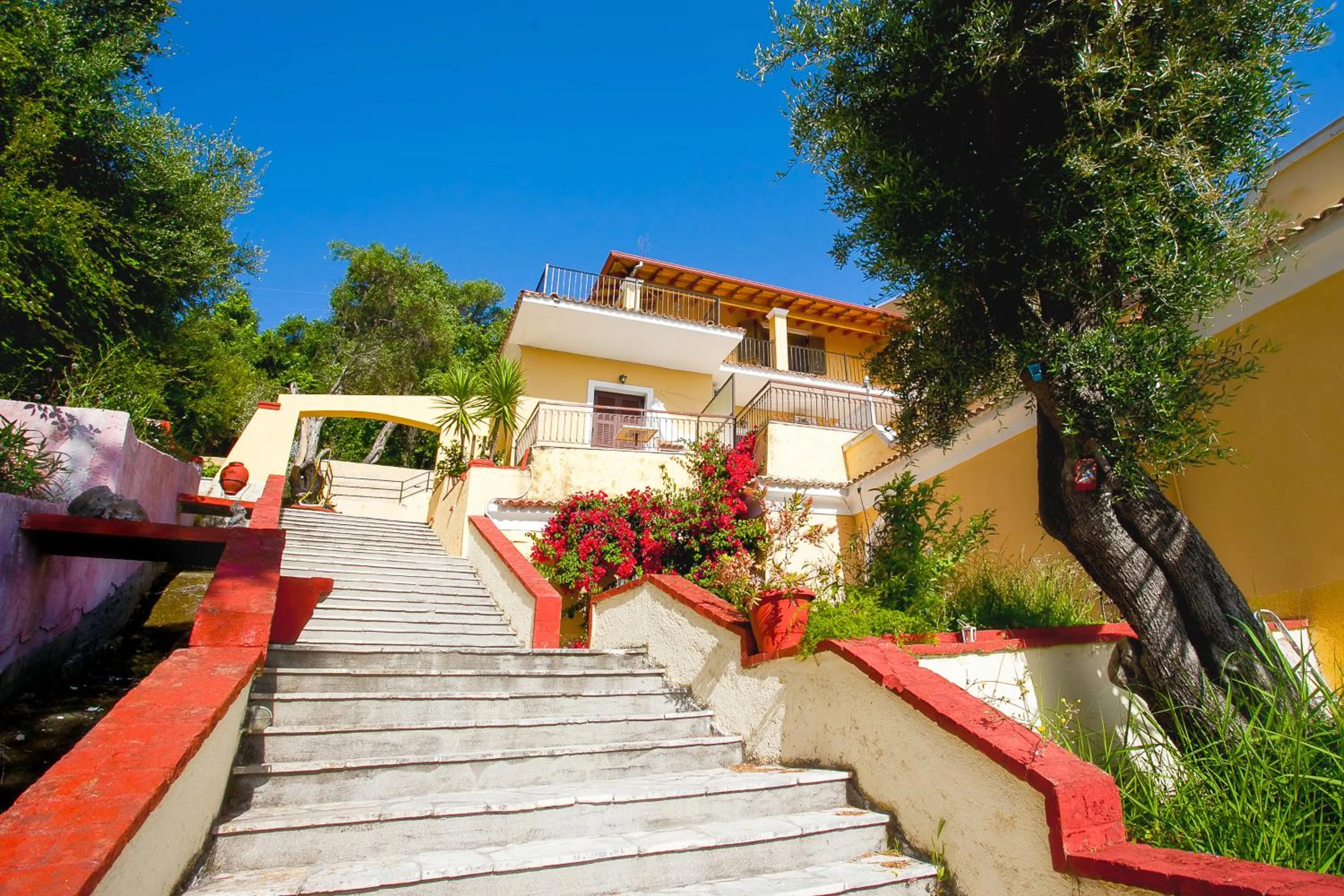 Neighbourhood in Batelo - Adults Only